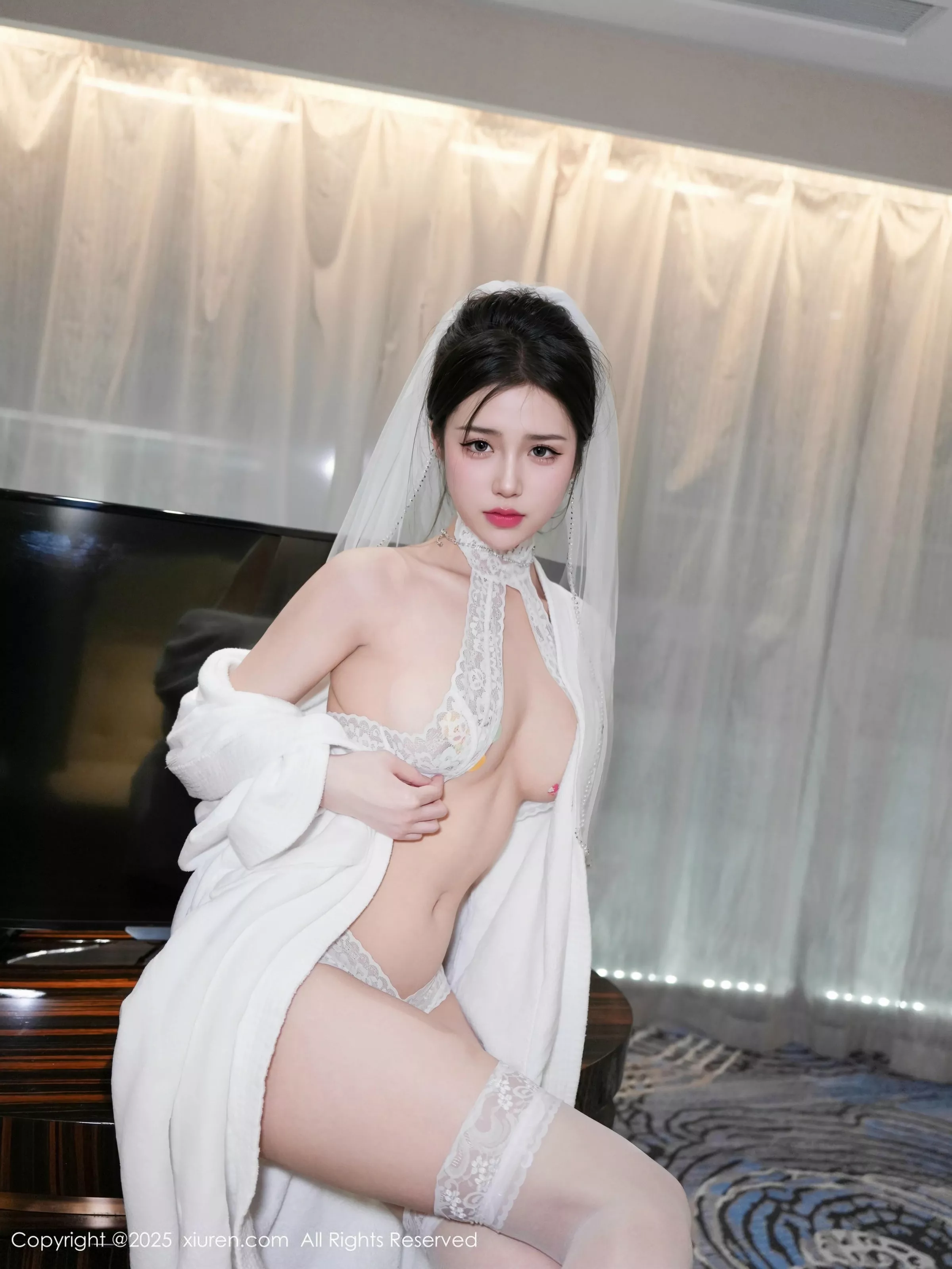 秀人集.com_[XiuRen秀人网]No.10283_新人模特奶芙酱-EVA性感白色婚纱配白丝袜秀完美身材诱惑写真78P