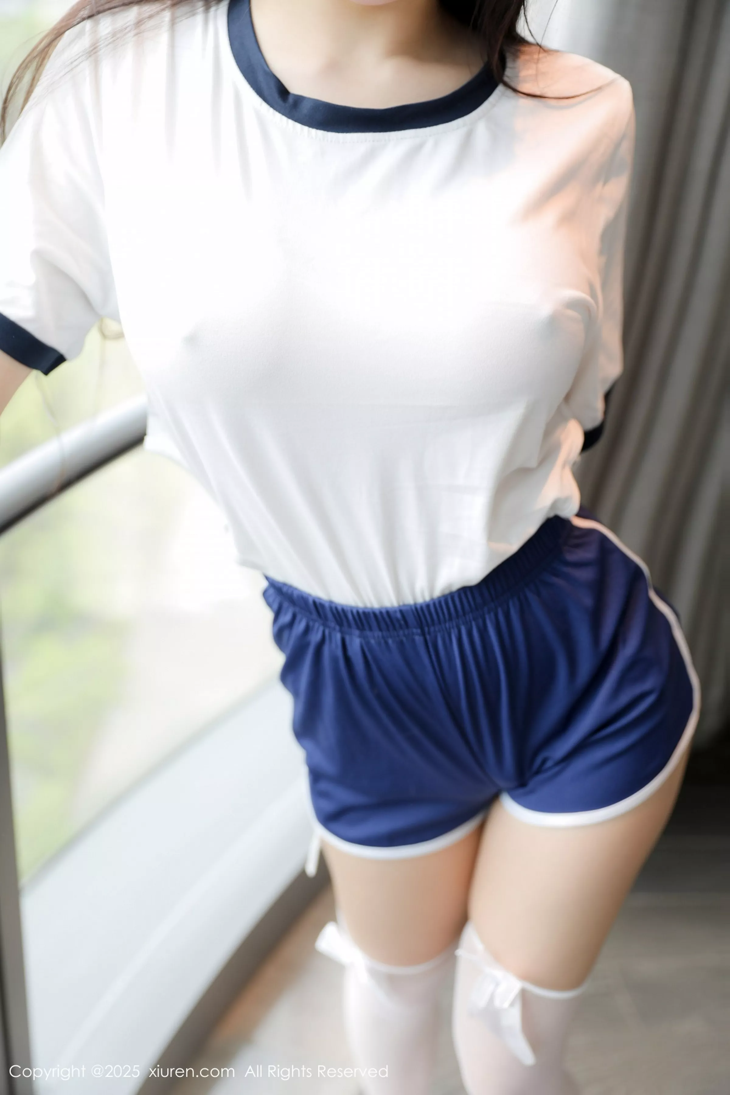 秀人集.com_[XiuRen秀人网]No.10184_新人模特量子玫瑰性感白色运动服配白丝袜秀凹凸身材诱惑写真85P