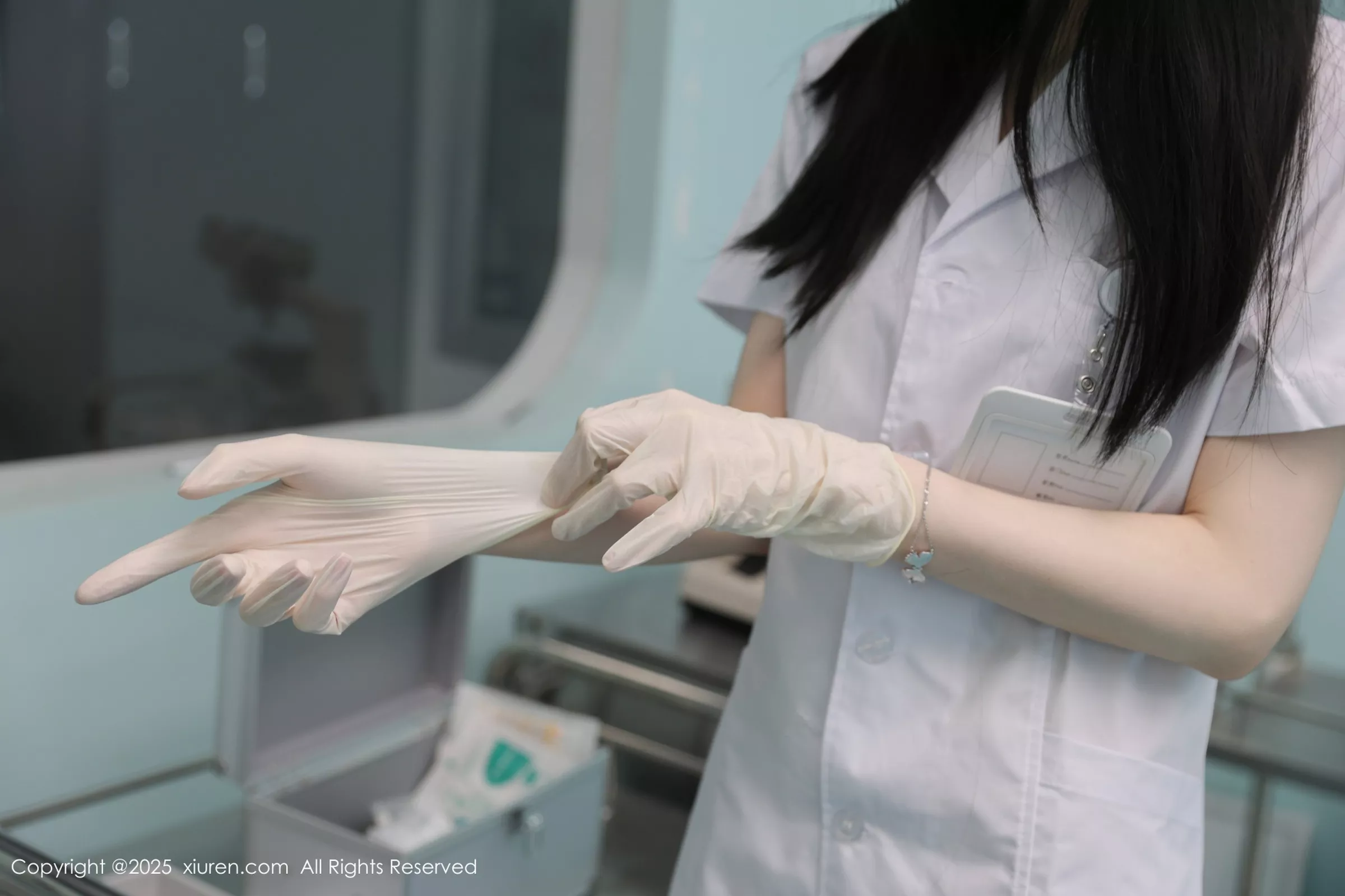 秀人集.com_[XiuRen秀人网]No.10190_新人模特布丁wow白色护士制服配超薄肉丝秀修长美腿性感写真80P