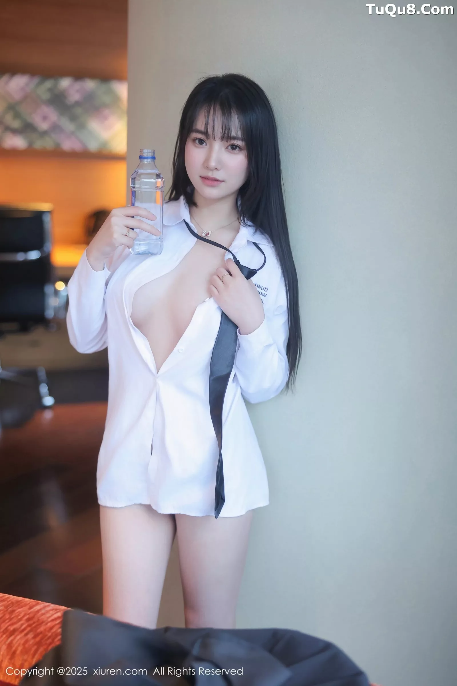 秀人集.com_[XiuRen秀人网]No.10335_模特软情性感白色衬衫配黑短裙露白色丝袜秀曼妙身姿诱惑写真64P