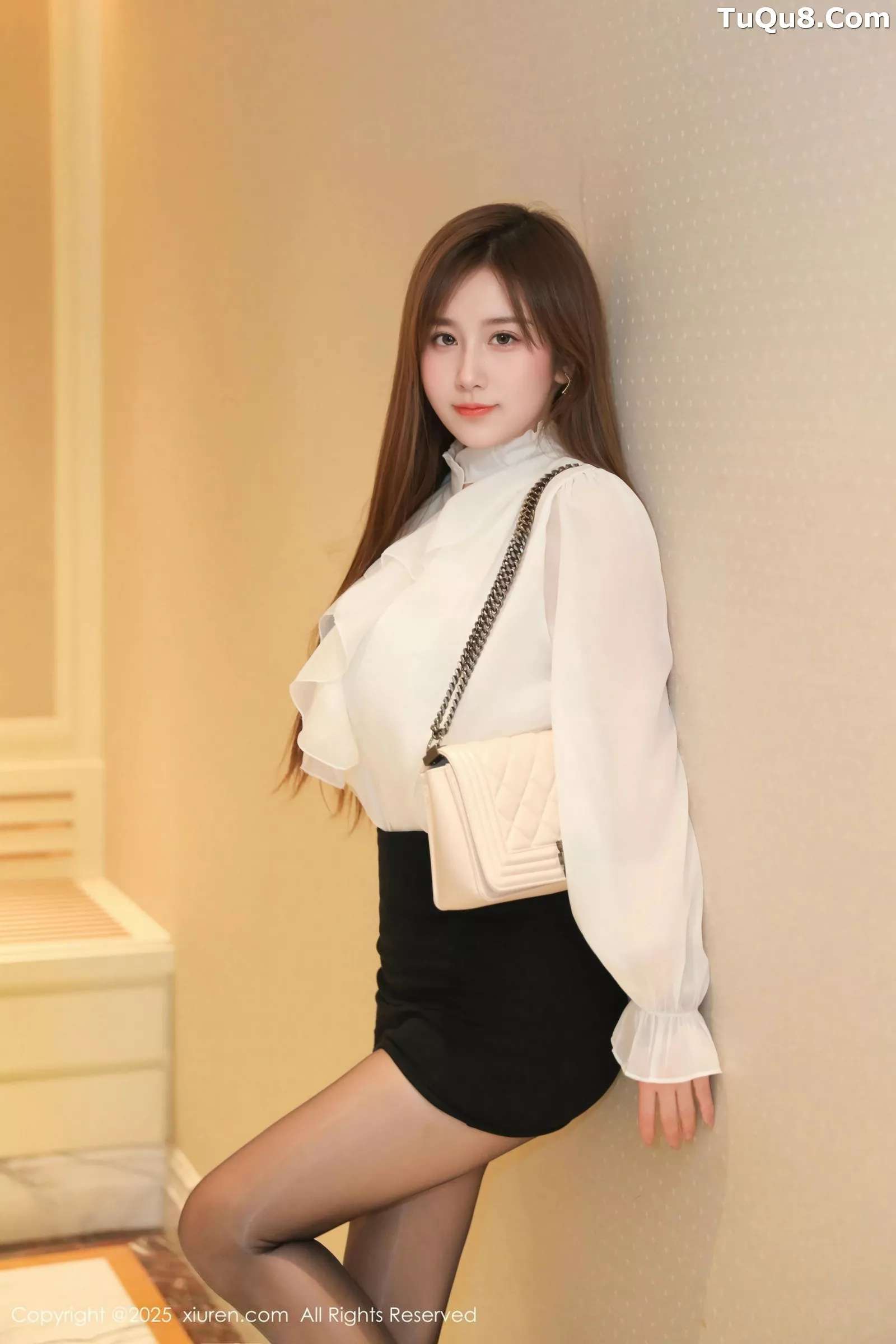 秀人集.com_[XiuRen秀人网]No.10342_模特小肉肉咪OL服饰露黑色内衣配超薄黑丝秀凹凸身材诱惑写真74P