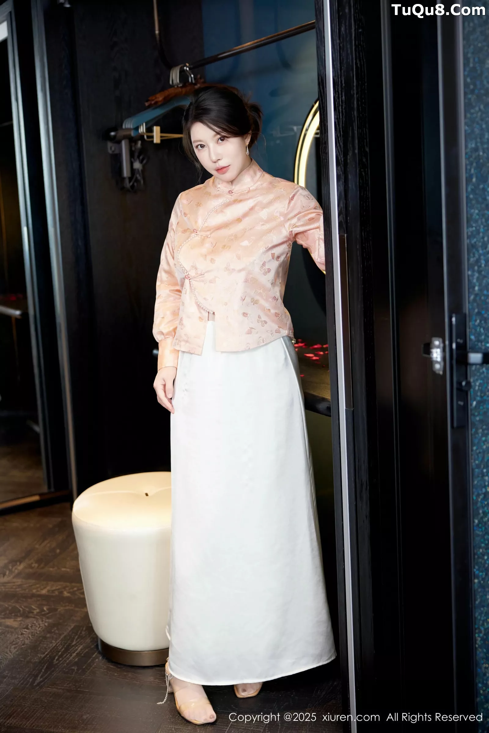 秀人集.com_[XiuRen秀人网]No.10341_模特白茹雪abby性感旗袍服饰露宝石情趣内衣秀火辣身材诱惑写真72P