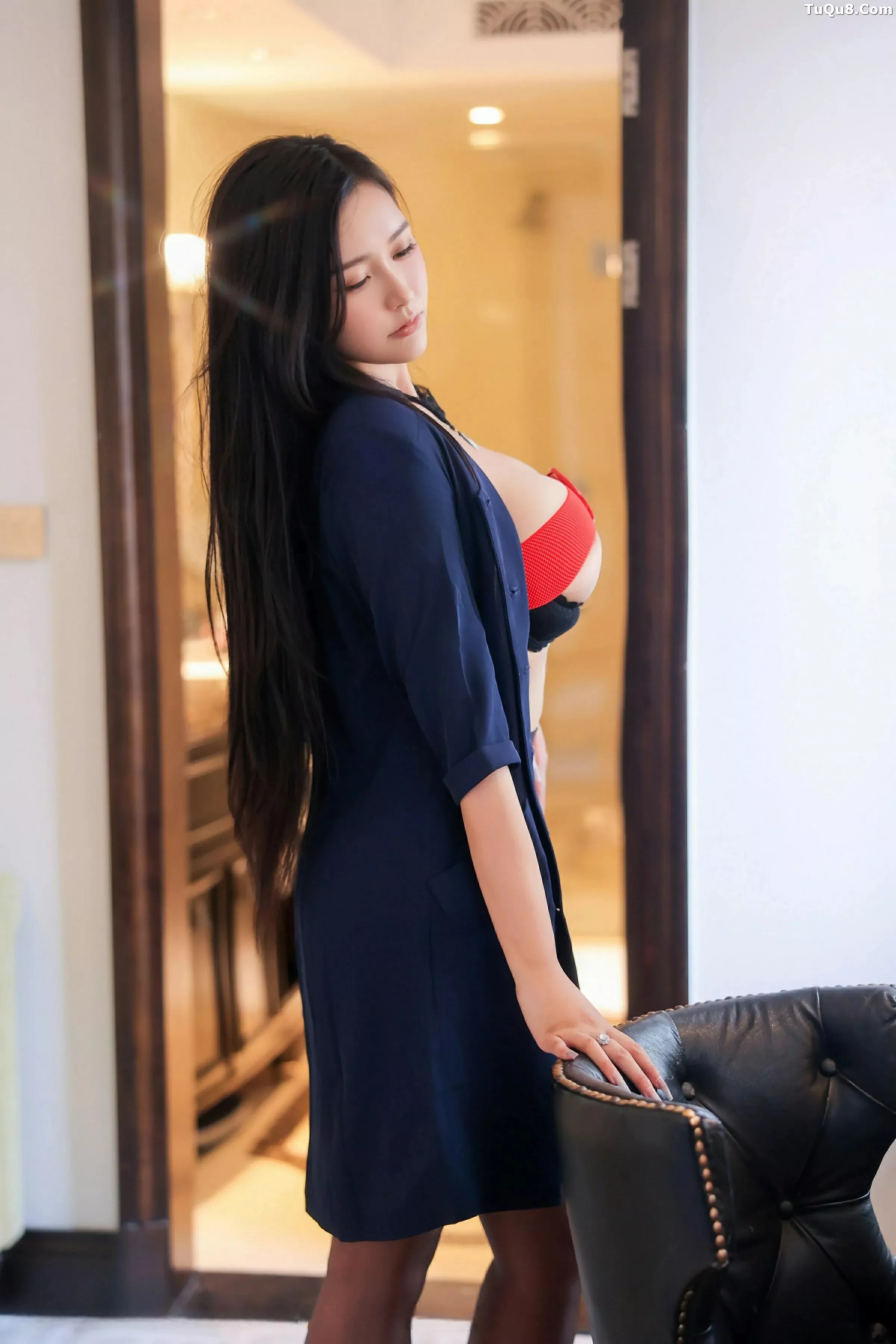 秀人集.com_[XiuRen秀人网]No.10371_模特娜比空姐制服露黑色蕾丝内衣配超薄黑丝秀凹凸身材诱惑写真84P