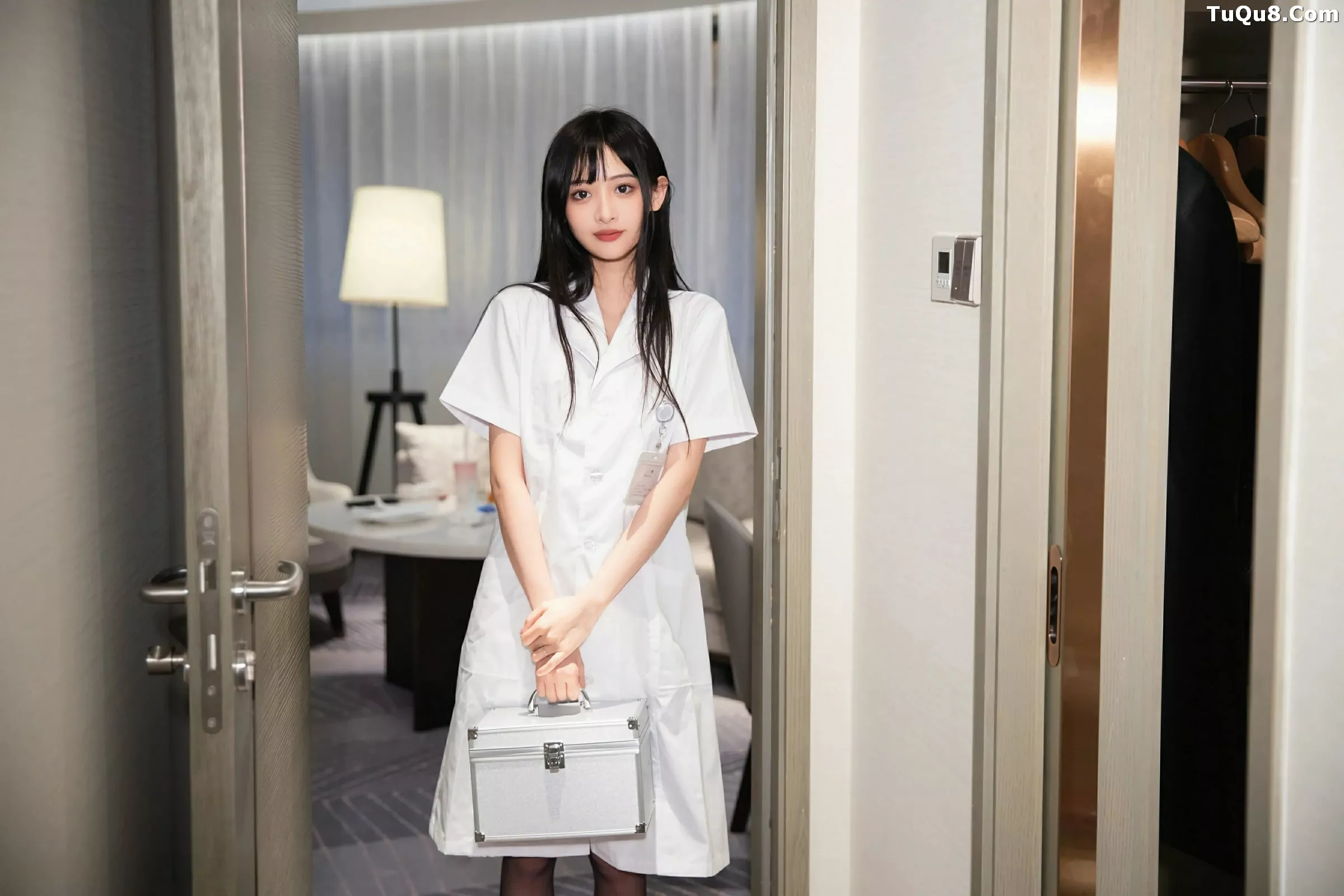 秀人集.com_[XiuRen秀人网]No.10373_模特茂木希子性感白色护士服饰配超薄黑丝秀完美身材诱惑写真80P