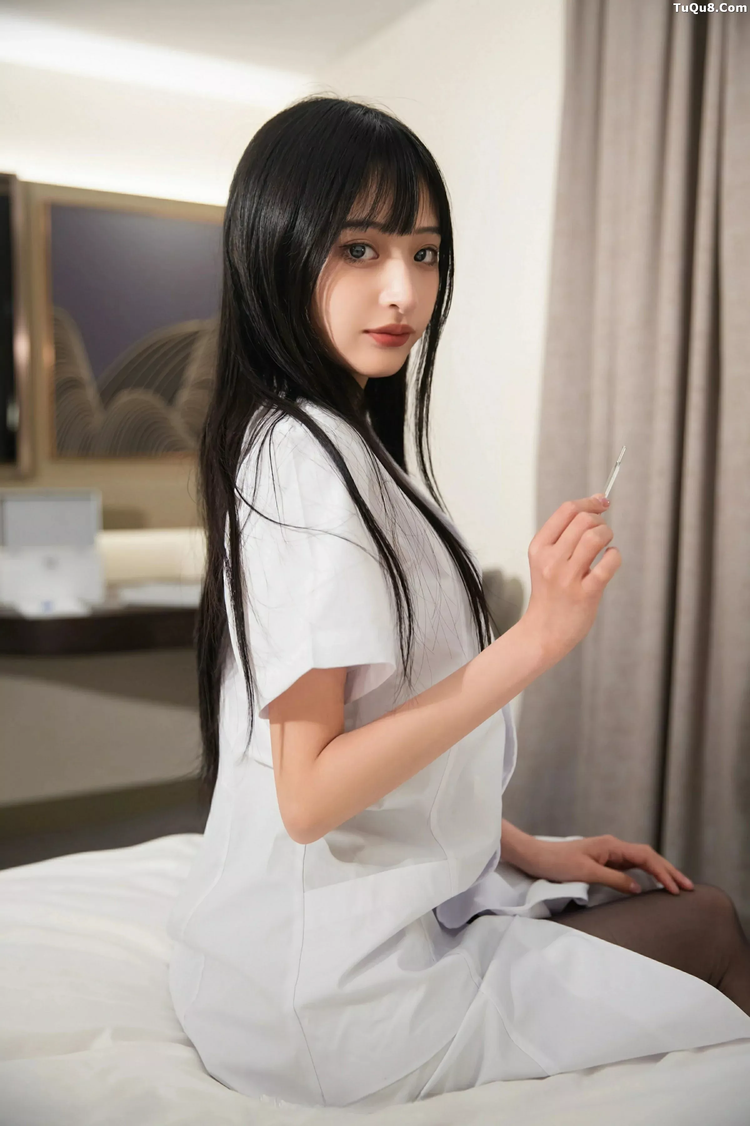 秀人集.com_[XiuRen秀人网]No.10373_模特茂木希子性感白色护士服饰配超薄黑丝秀完美身材诱惑写真80P