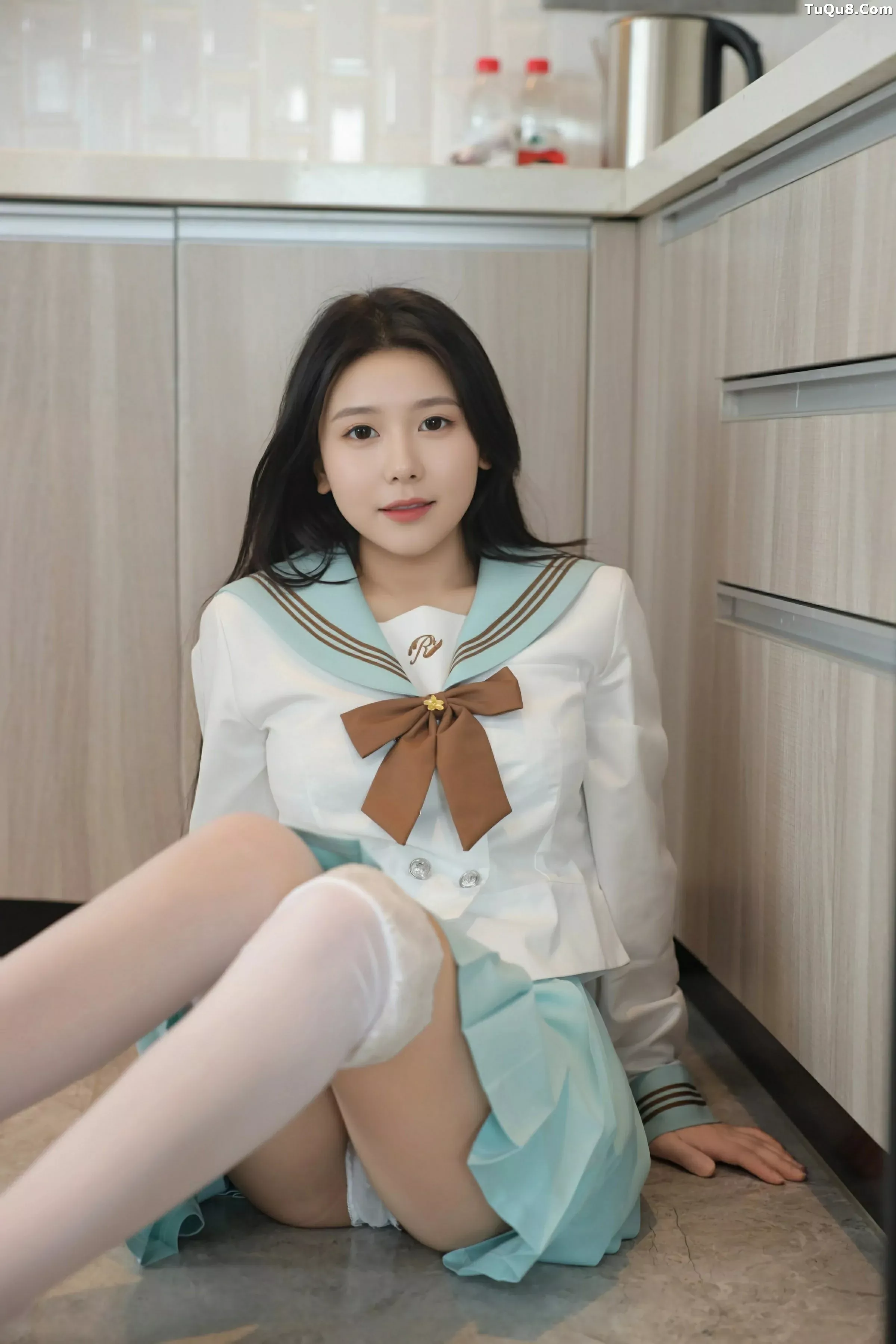 秀人集.com_[XiuRen秀人网]No.10379_新人模特林嘉馨性感JK制服露白色内衣配白丝袜秀丰腴身材诱惑写真93P