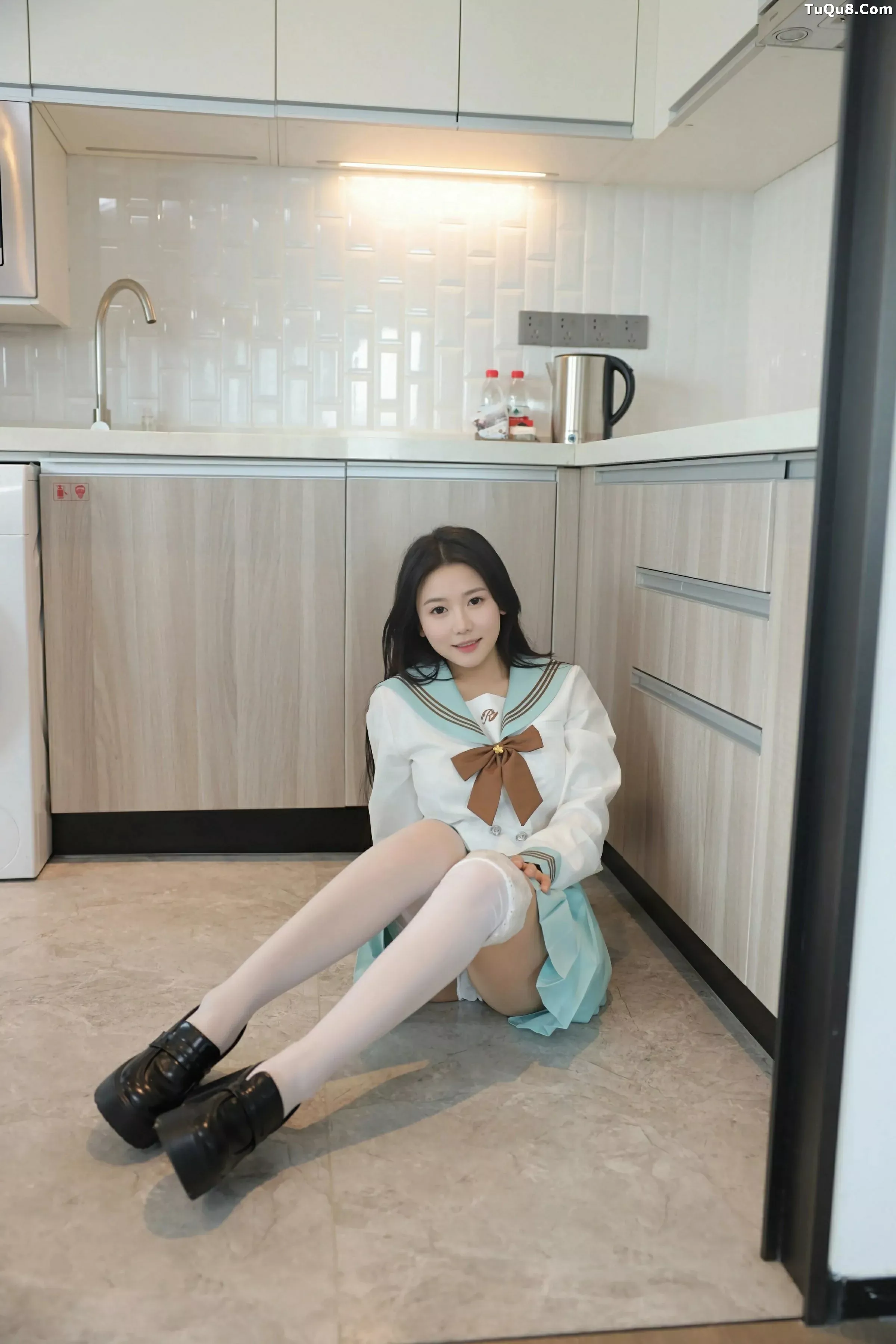 秀人集.com_[XiuRen秀人网]No.10379_新人模特林嘉馨性感JK制服露白色内衣配白丝袜秀丰腴身材诱惑写真93P