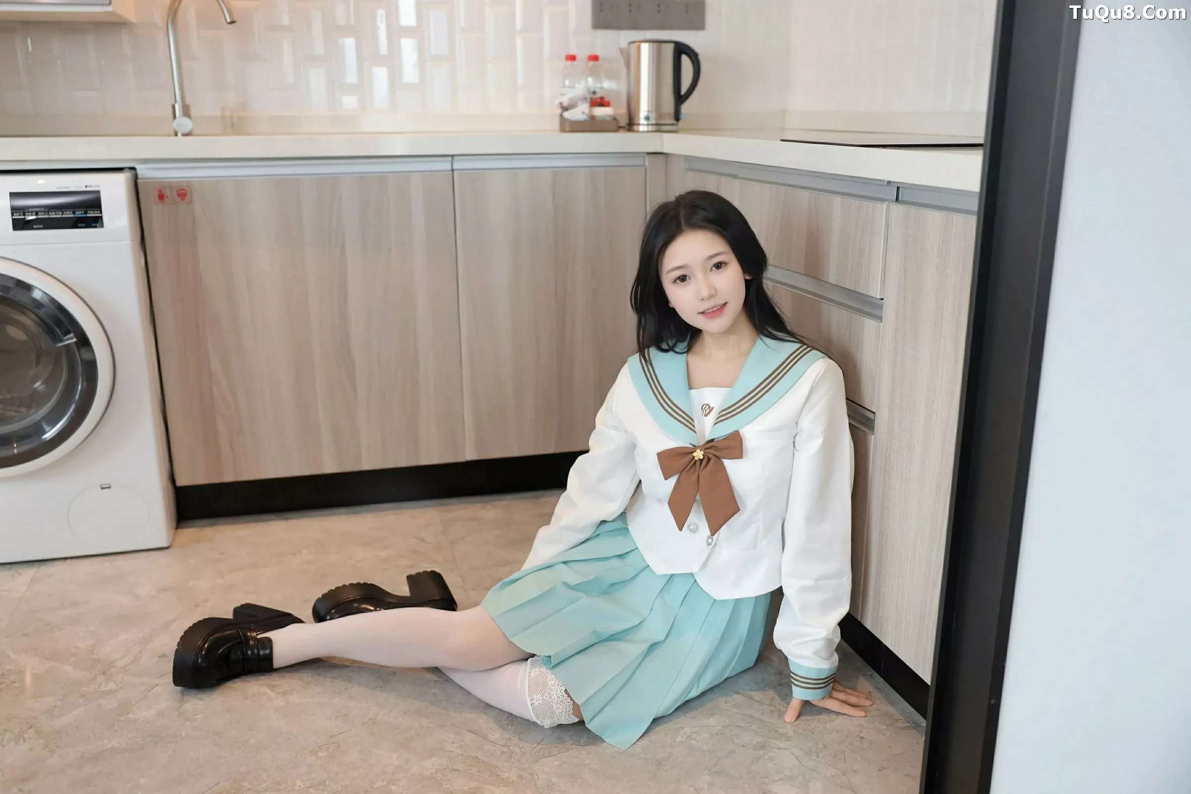 秀人集.com_[XiuRen秀人网]No.10379_新人模特林嘉馨性感JK制服露白色内衣配白丝袜秀丰腴身材诱惑写真93P