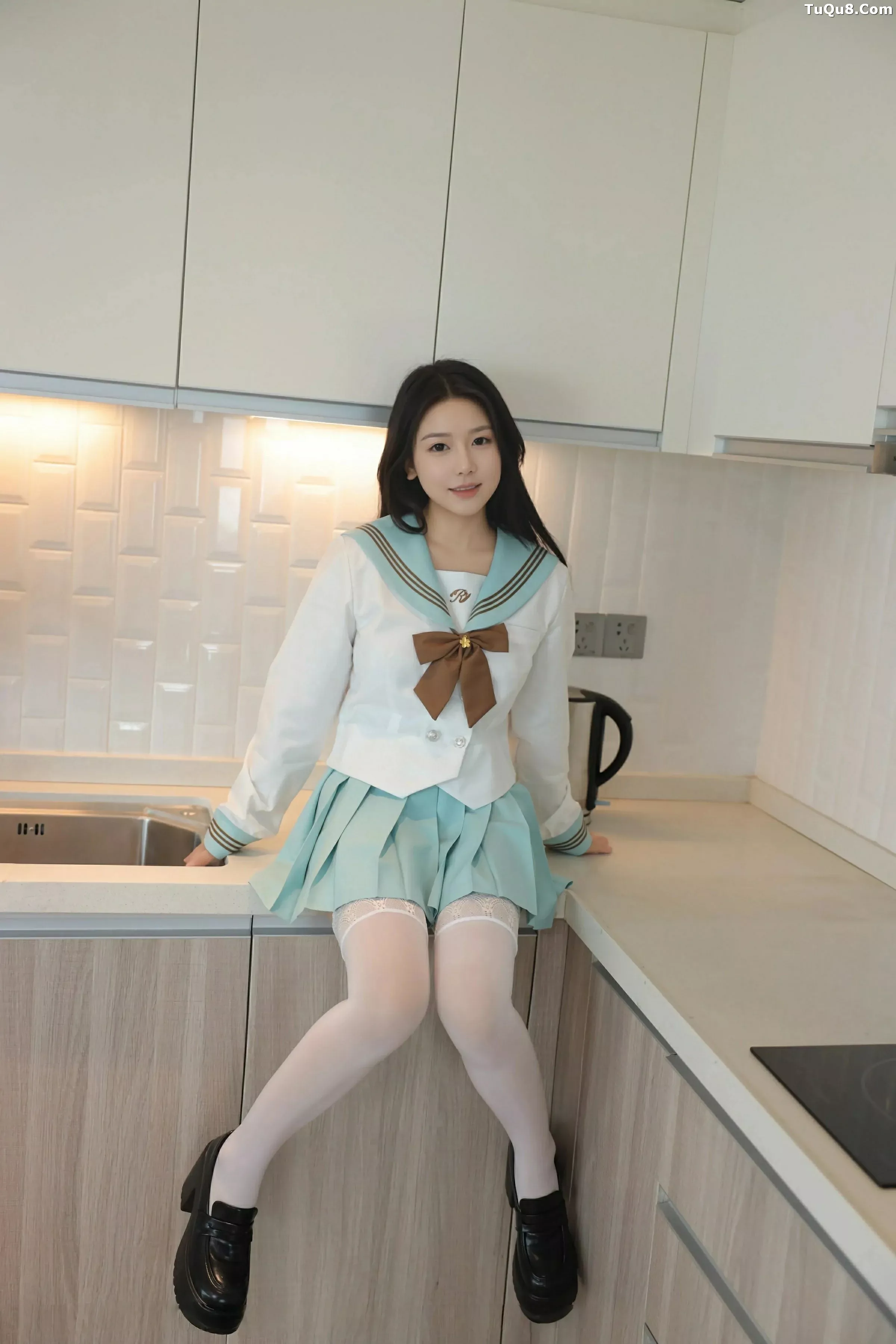 秀人集.com_[XiuRen秀人网]No.10379_新人模特林嘉馨性感JK制服露白色内衣配白丝袜秀丰腴身材诱惑写真93P