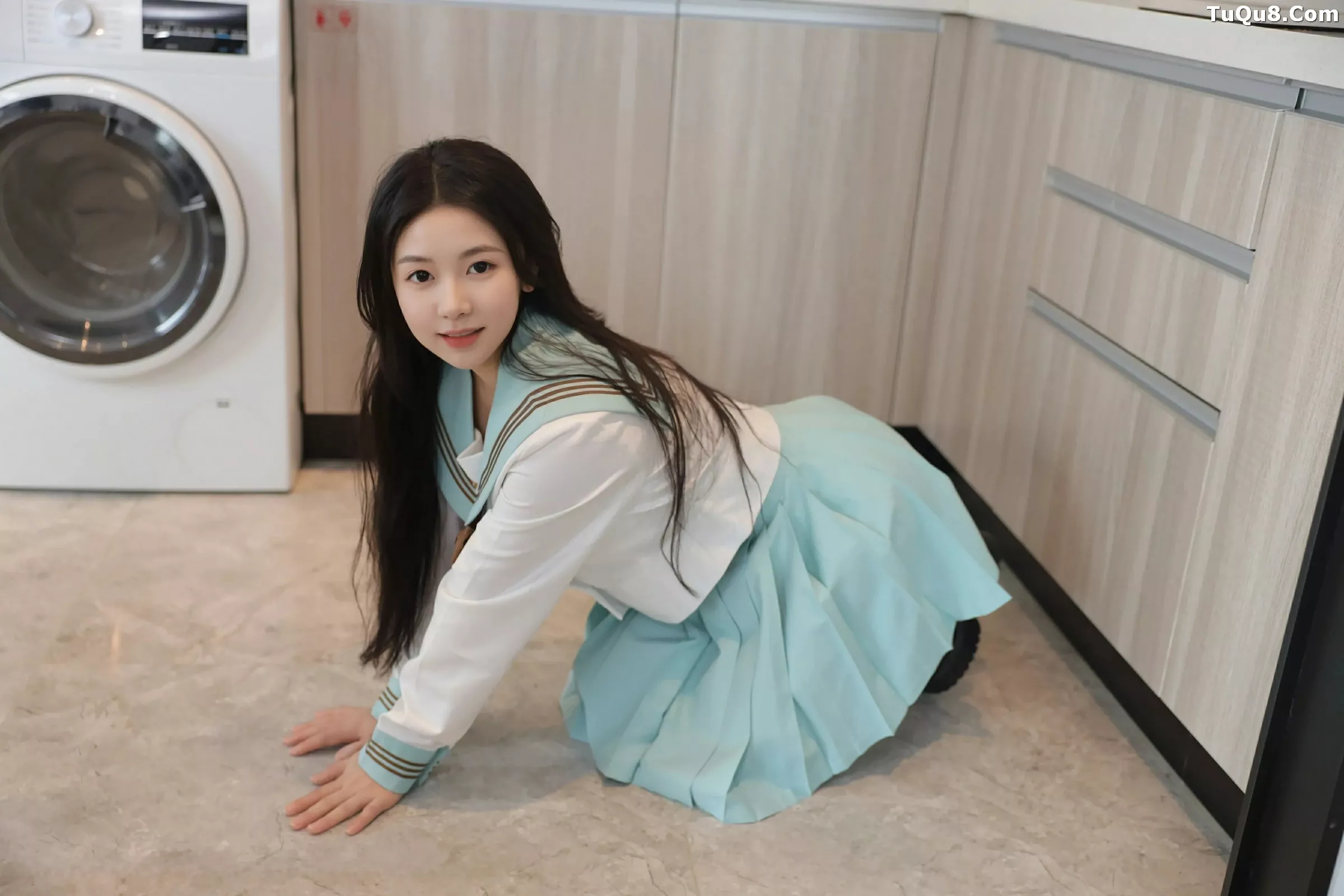 秀人集.com_[XiuRen秀人网]No.10379_新人模特林嘉馨性感JK制服露白色内衣配白丝袜秀丰腴身材诱惑写真93P