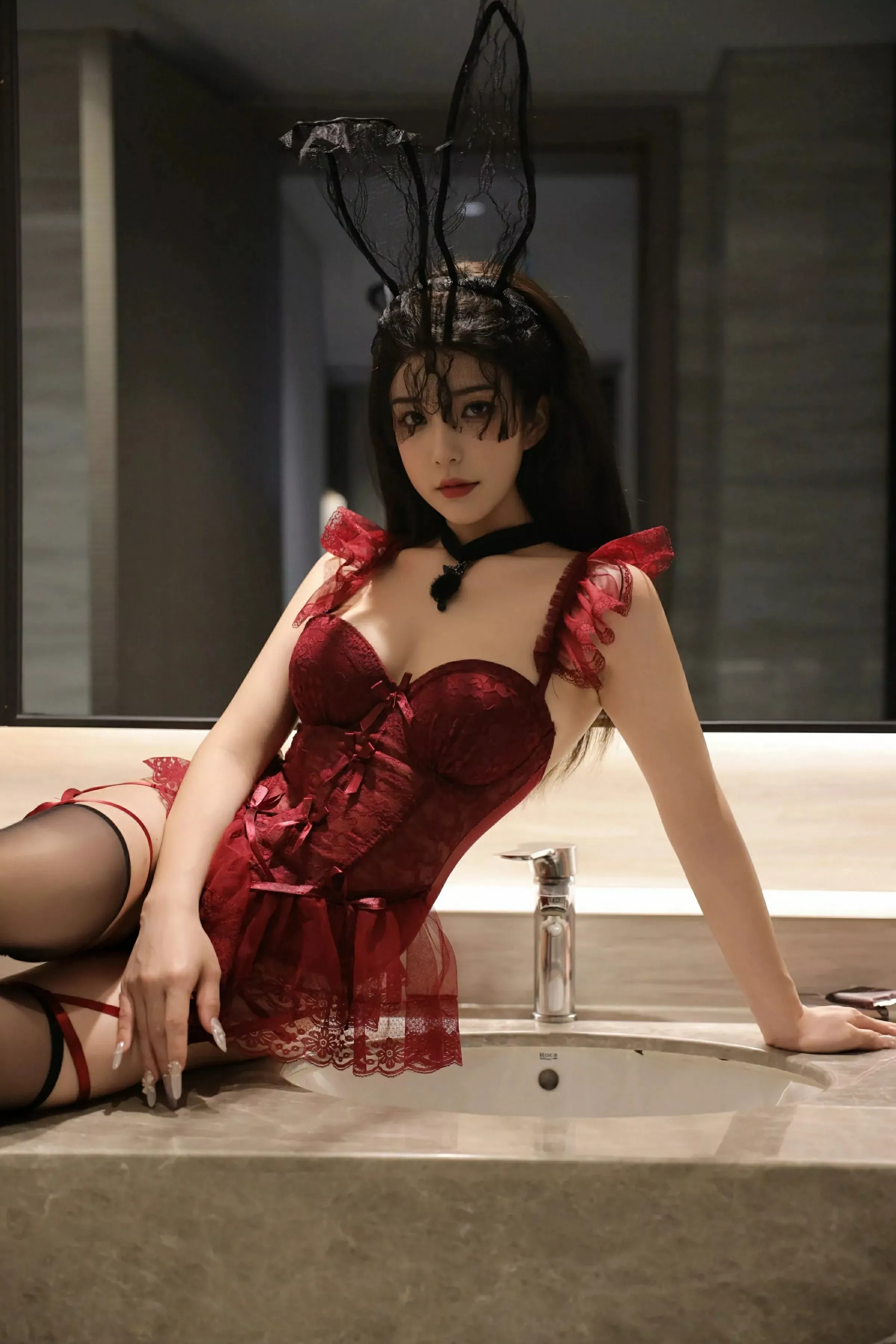 秀人集.com_[XiuRen秀人网]No.10386_新人模特李安妮性感红色情趣内衣配黑丝吊袜秀丰腴身材诱惑写真80P