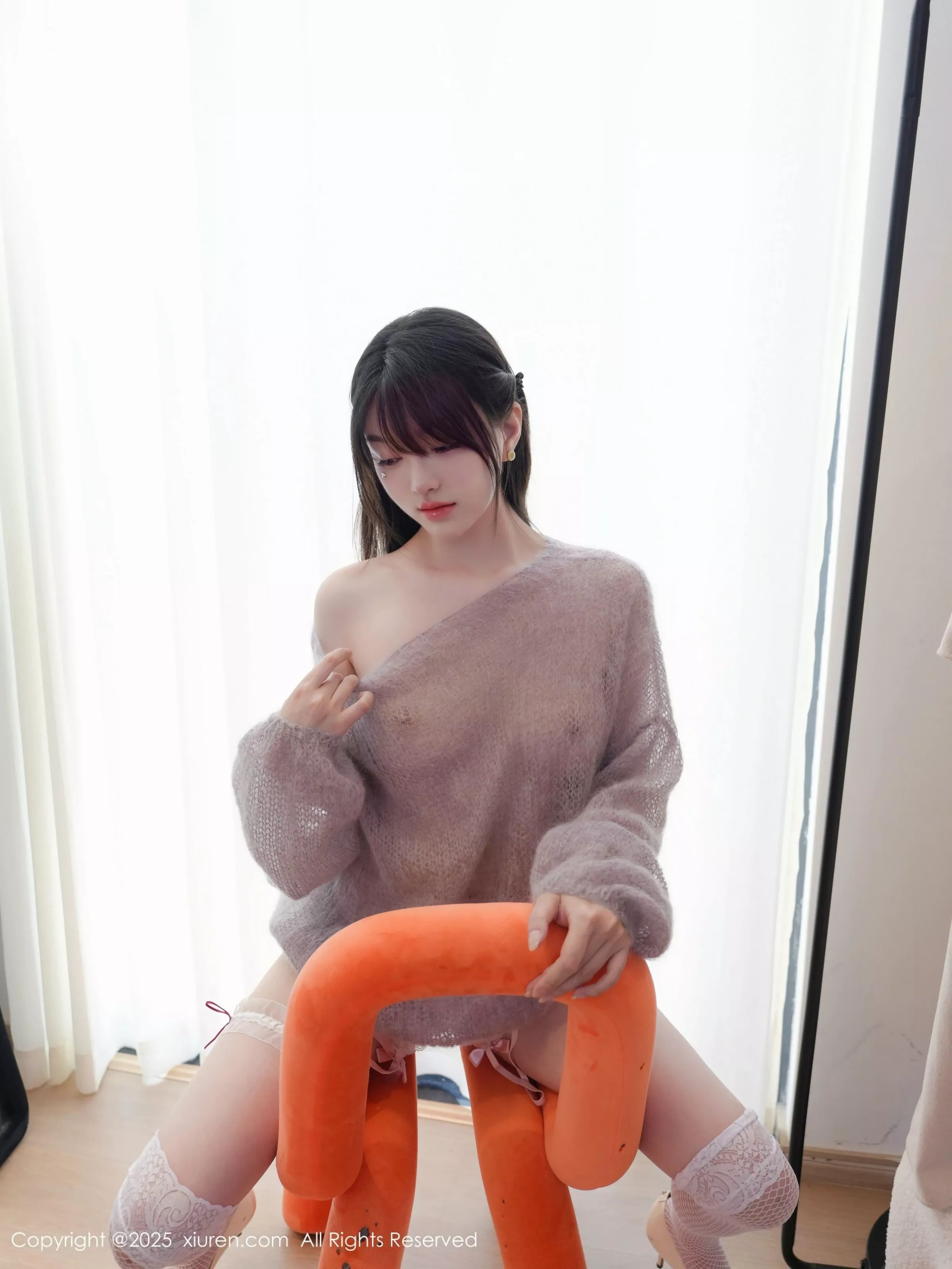 秀人集.com_[XiuRen秀人网]No.10416_模特白露lulu性感粉色情趣内衣配白色丝袜秀曼妙身材诱惑写真85P