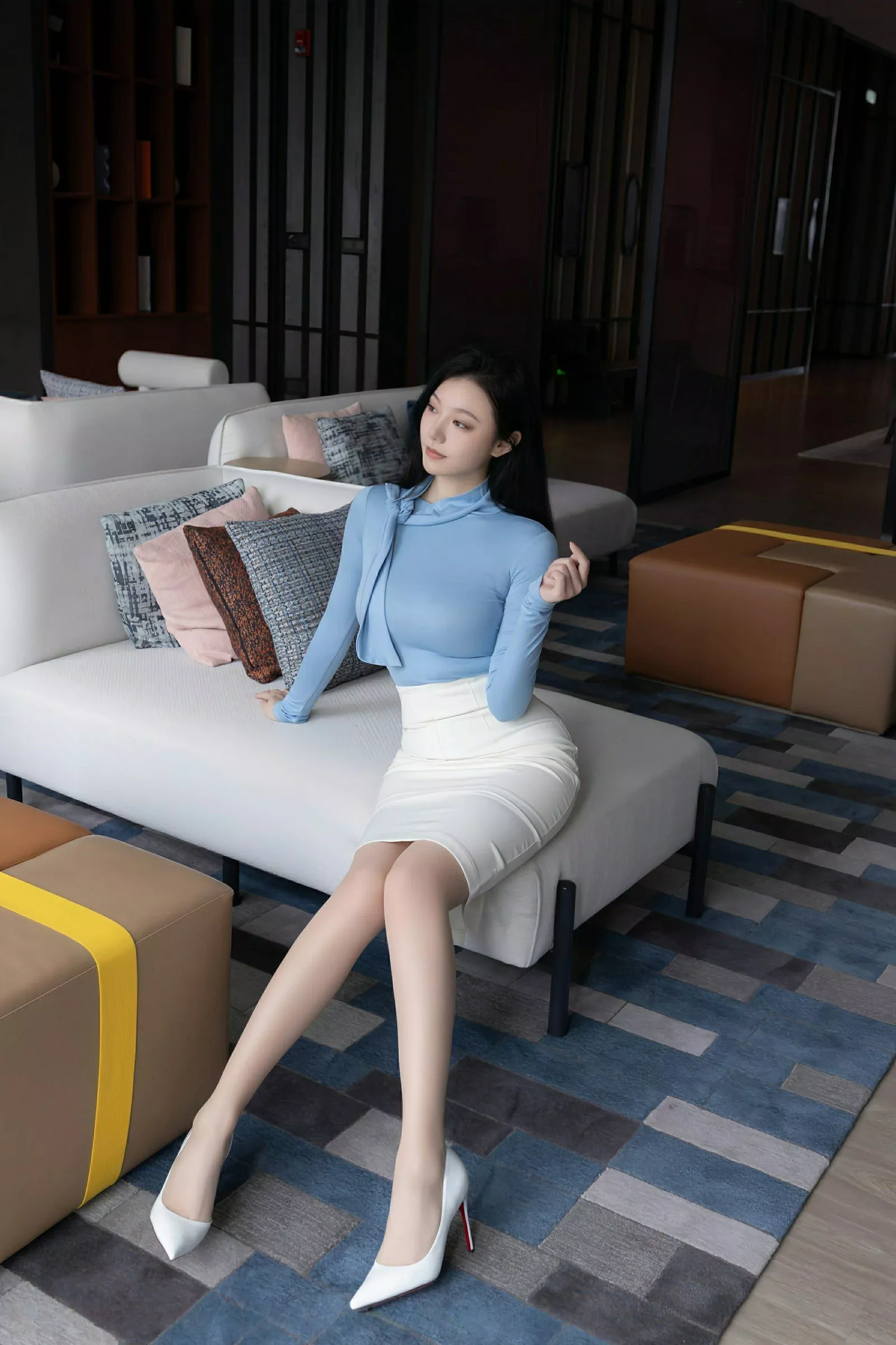 秀人集.com_[XiuRen秀人网]No.10424_模特安然anran性感蓝色上衣露肉色内衣配超薄肉丝秀美腿诱惑写真80P