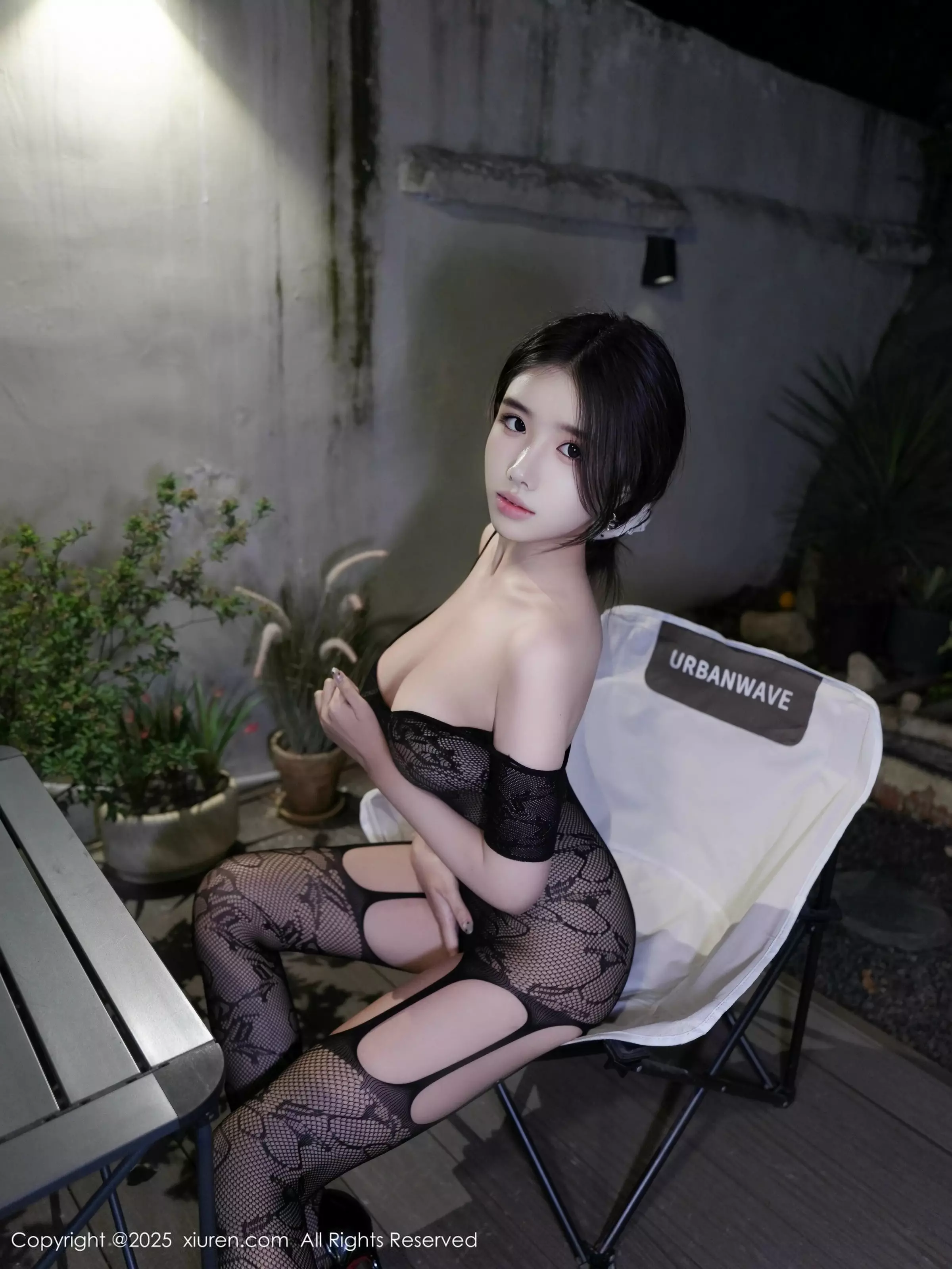 秀人集.com_[XiuRen秀人网]No.10322_模特袁圆性感黑色情趣蕾丝连体丝袜半脱秀惹火身材撩人诱惑写真73P