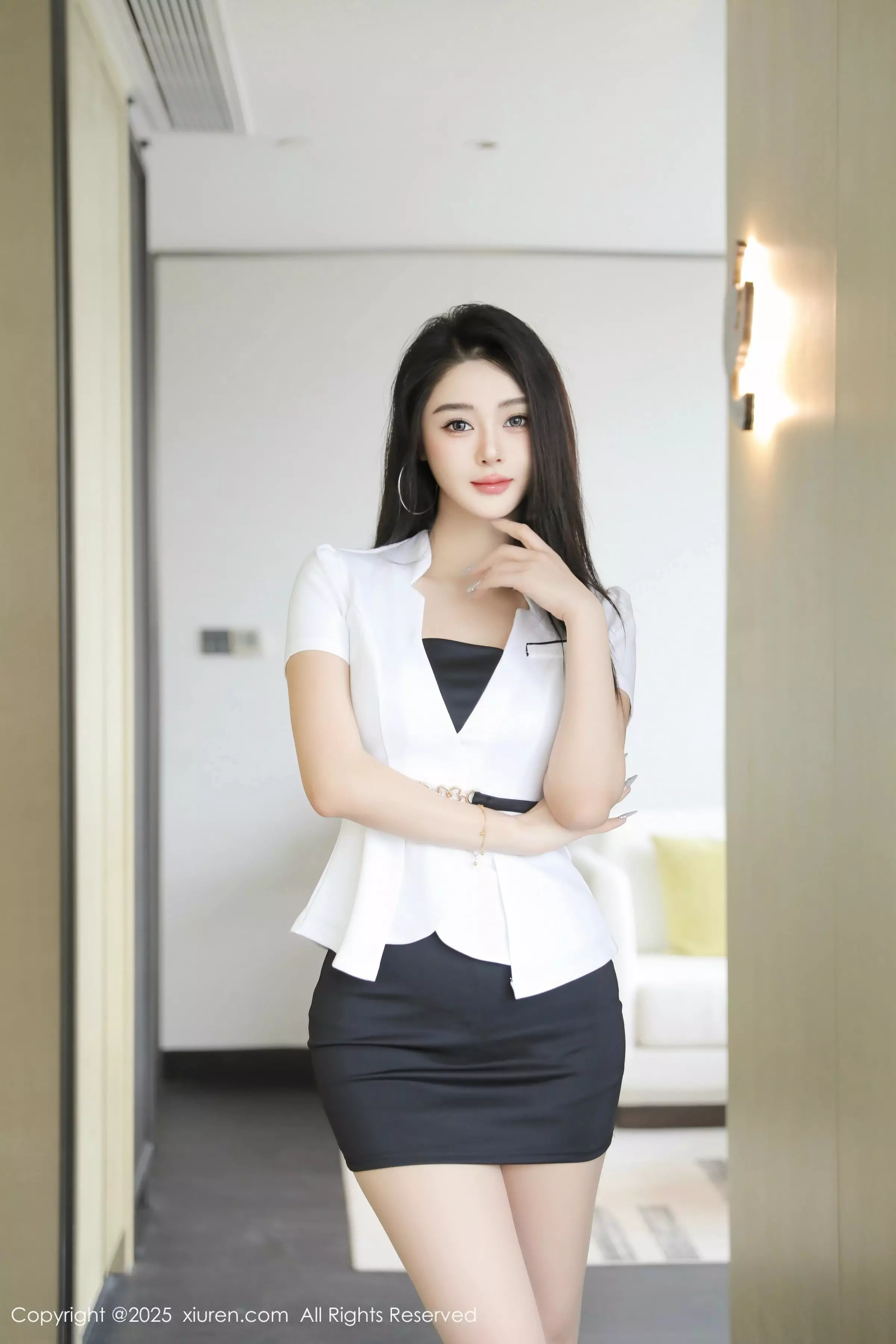 秀人集.com_[XiuRen秀人网]No.10321_模特Candy糖糖性感白色OL服饰配超薄肉丝秀完美身材诱惑写真81P