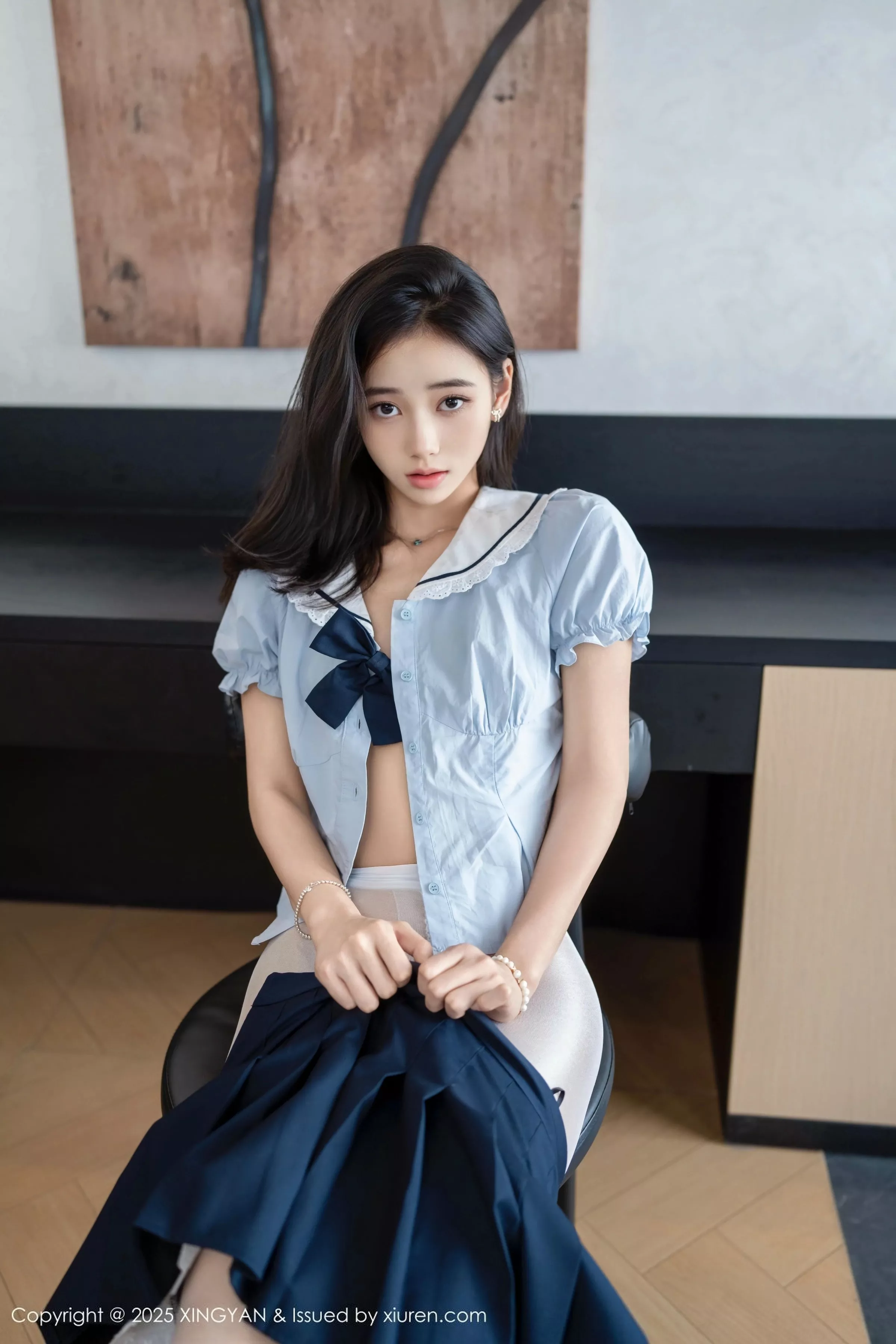 秀人集.com_[XINGYAN星颜社]VOL.360_模特时安安性感深色短裙配超薄无内白丝秀柔美身姿诱惑写真81P