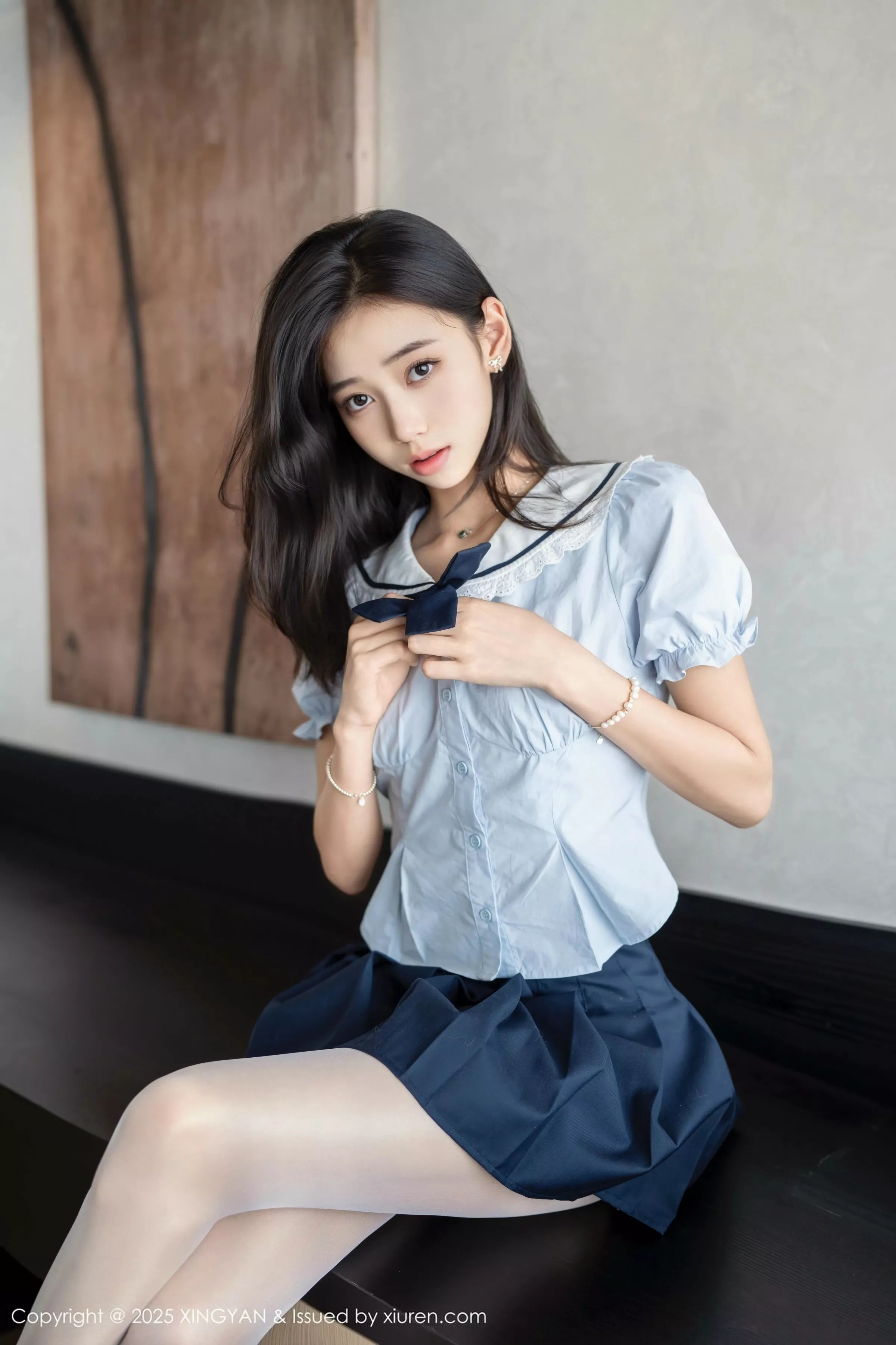 秀人集.com_[XINGYAN星颜社]VOL.360_模特时安安性感深色短裙配超薄无内白丝秀柔美身姿诱惑写真81P