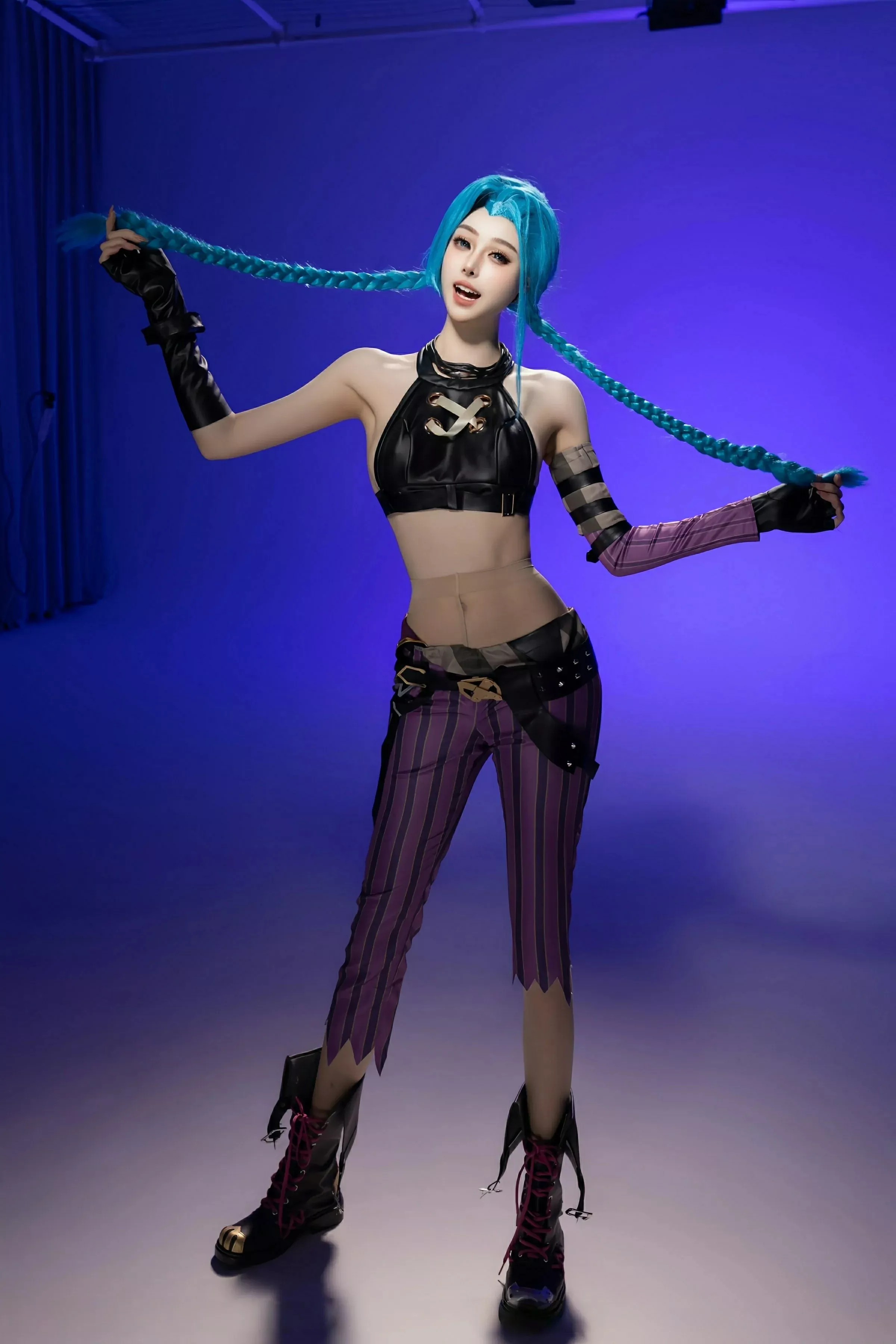 秀人集.com_[XiuRen秀人网]No.10479_模特小逗逗性感Cosplay装扮配肉色丝袜秀曼妙身姿迷人诱惑写真79P