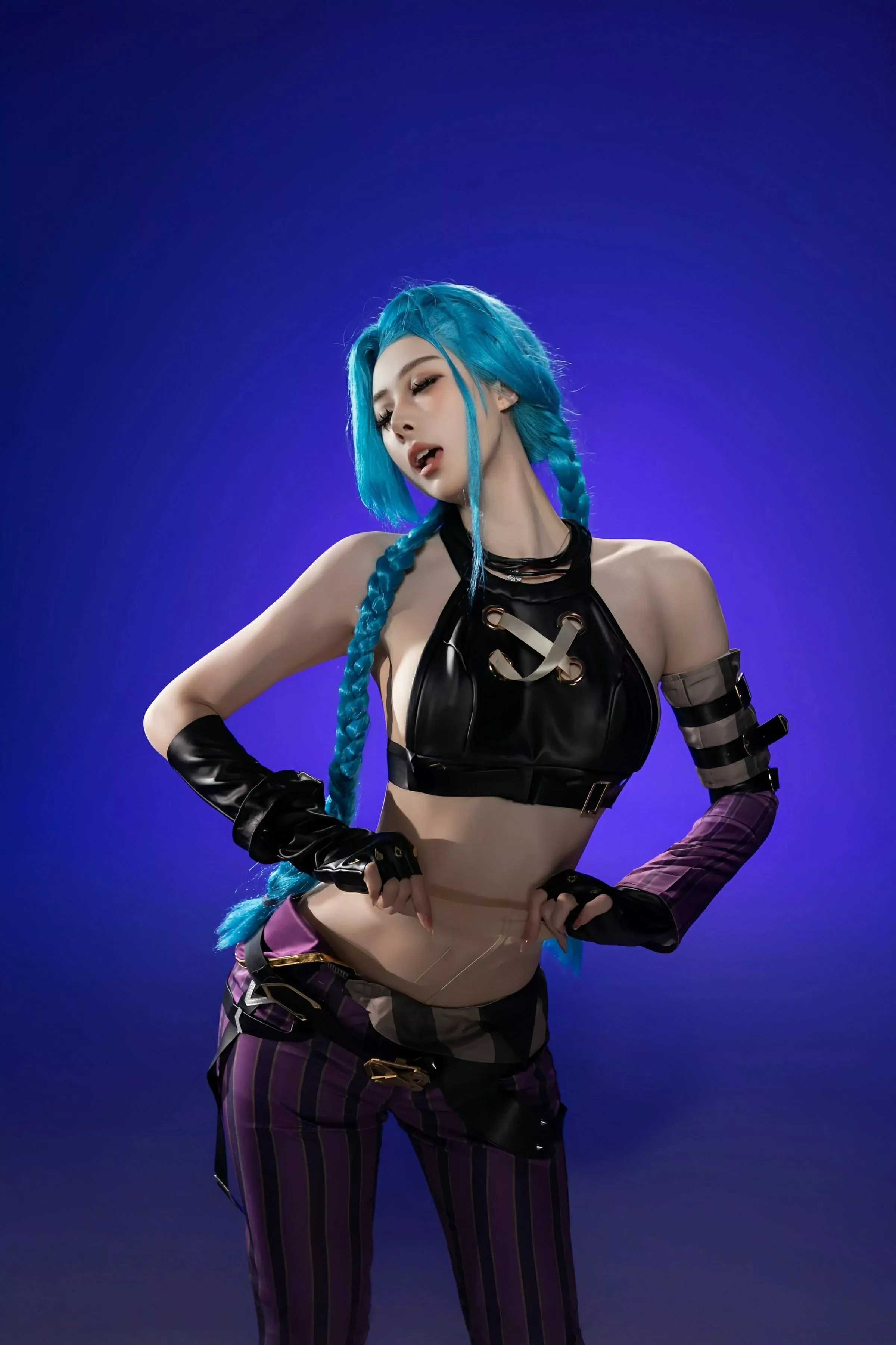 秀人集.com_[XiuRen秀人网]No.10479_模特小逗逗性感Cosplay装扮配肉色丝袜秀曼妙身姿迷人诱惑写真79P