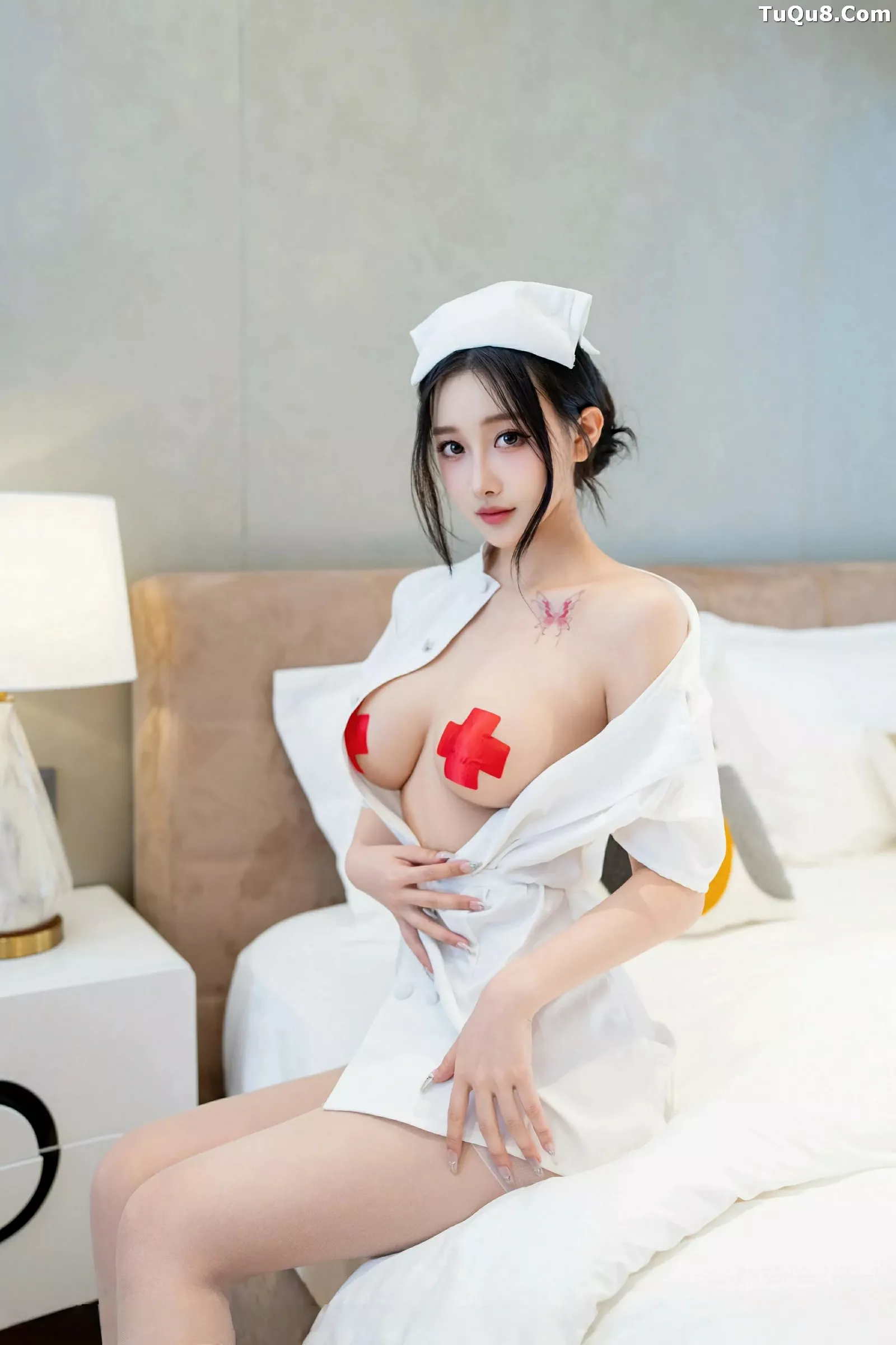 秀人集.com_[XINGYAN星颜社]VOL.362_新人模特木森vita性感白色护士制服露丰满身材胶带遮点诱惑写真79P