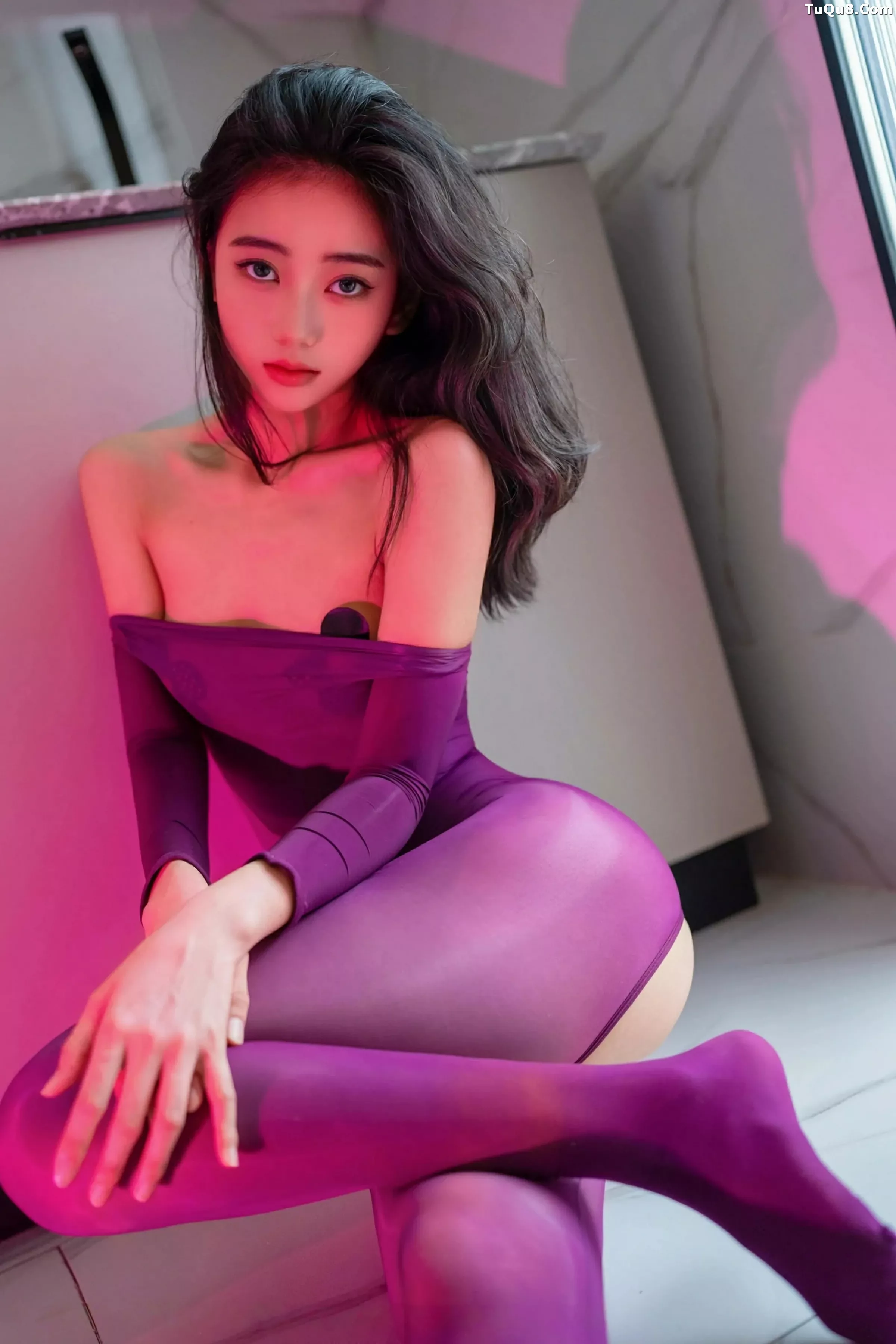 秀人集.com_[XINGYAN星颜社]VOL.363_模特时安安浴室场景性感紫色连体丝袜秀柔美身姿撩人诱惑写真81P