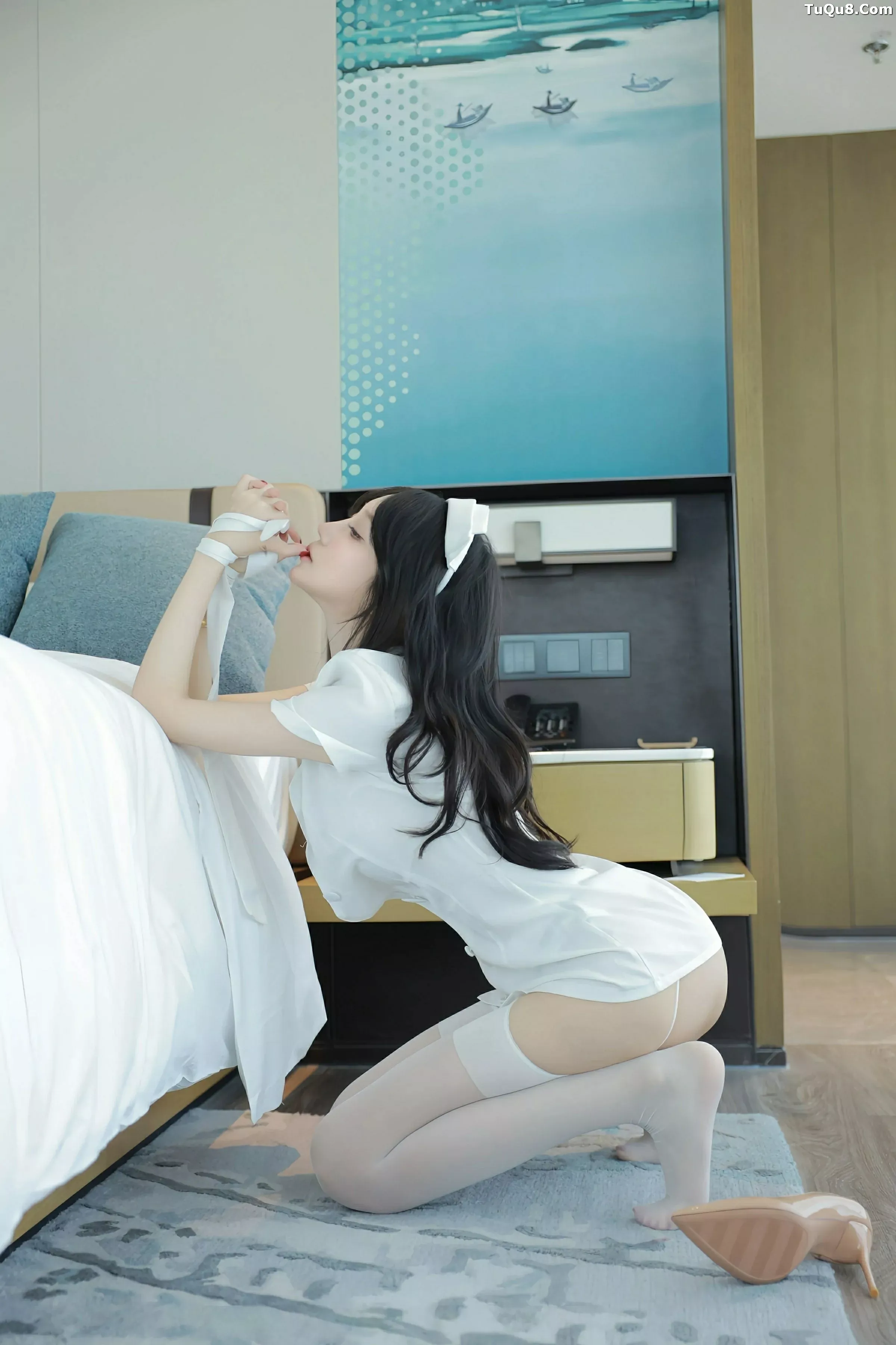 秀人集.com_[XiuRen秀人网]No.10507_模特玥儿玥er性感白色护士制服配白丝吊袜秀曼妙身姿诱惑写真72P