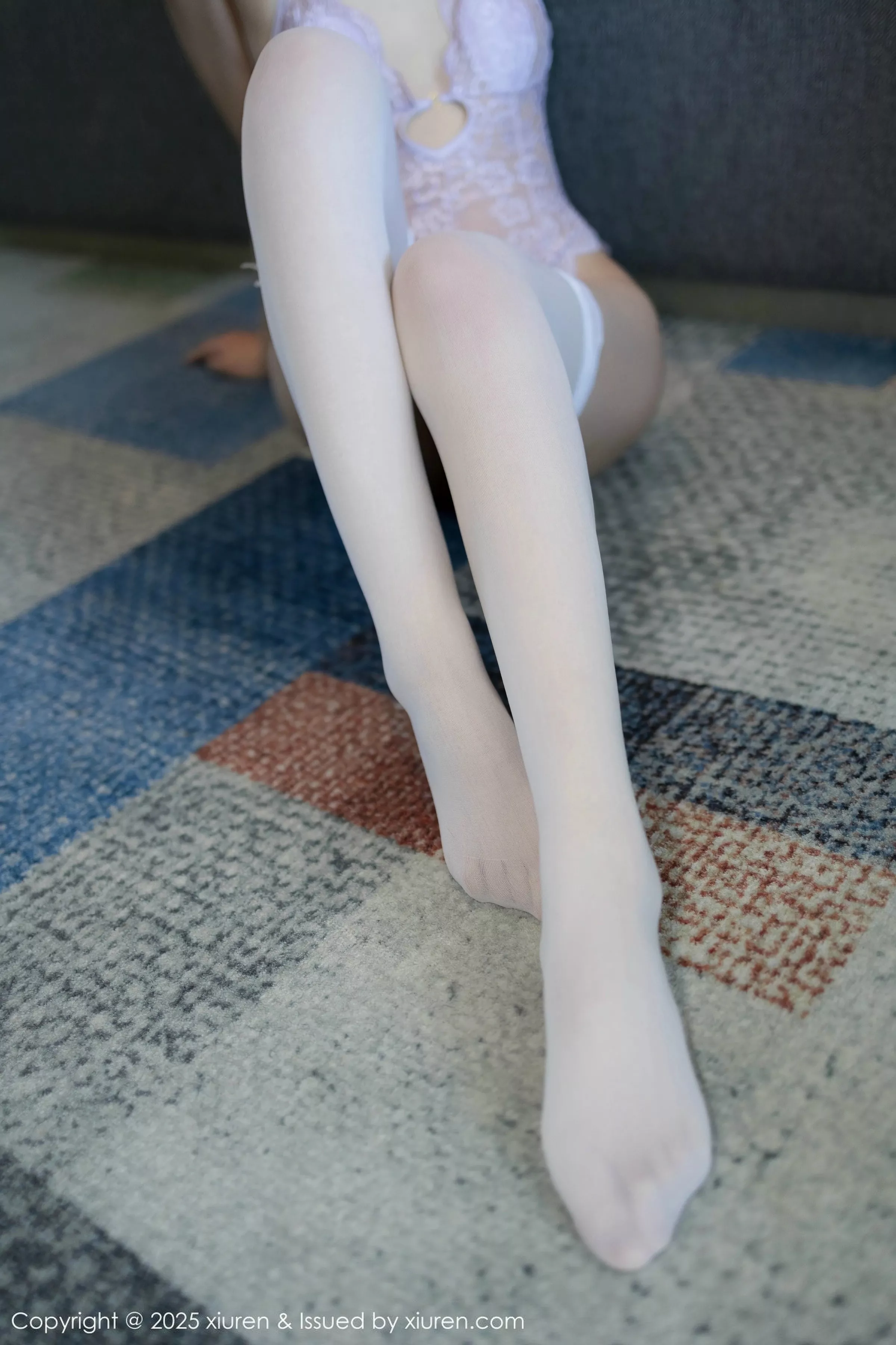 秀人集.com_[XiuRen秀人网]No.10431_模特悦兮性感紫色蕾丝情趣连体衣配白丝袜秀曼妙身姿诱惑写真87P