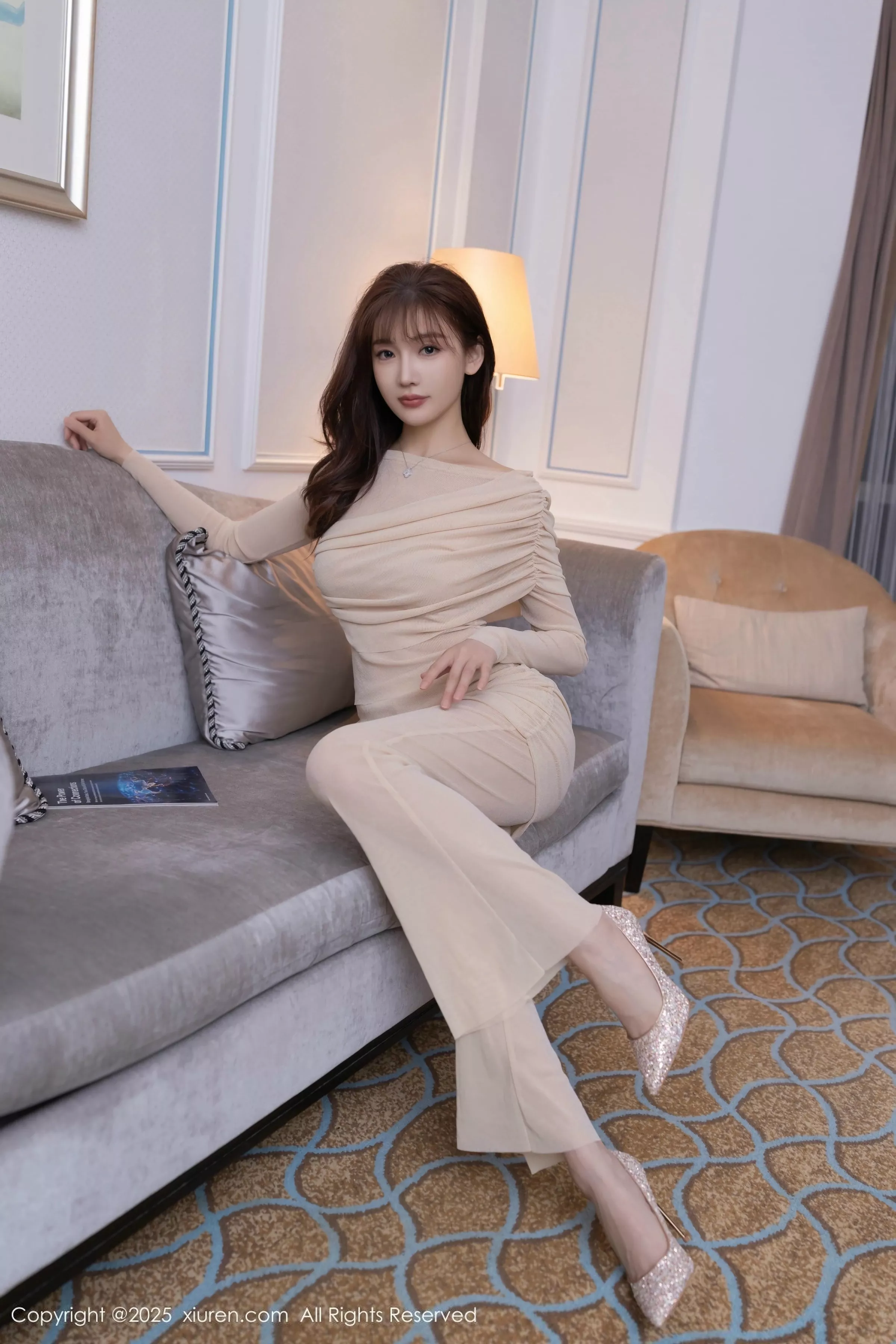 秀人集.com_[XiuRen秀人网]No.10436_模特陆萱萱性感白色情趣内衣配白色丝袜秀柔美身材撩人诱惑写真80P