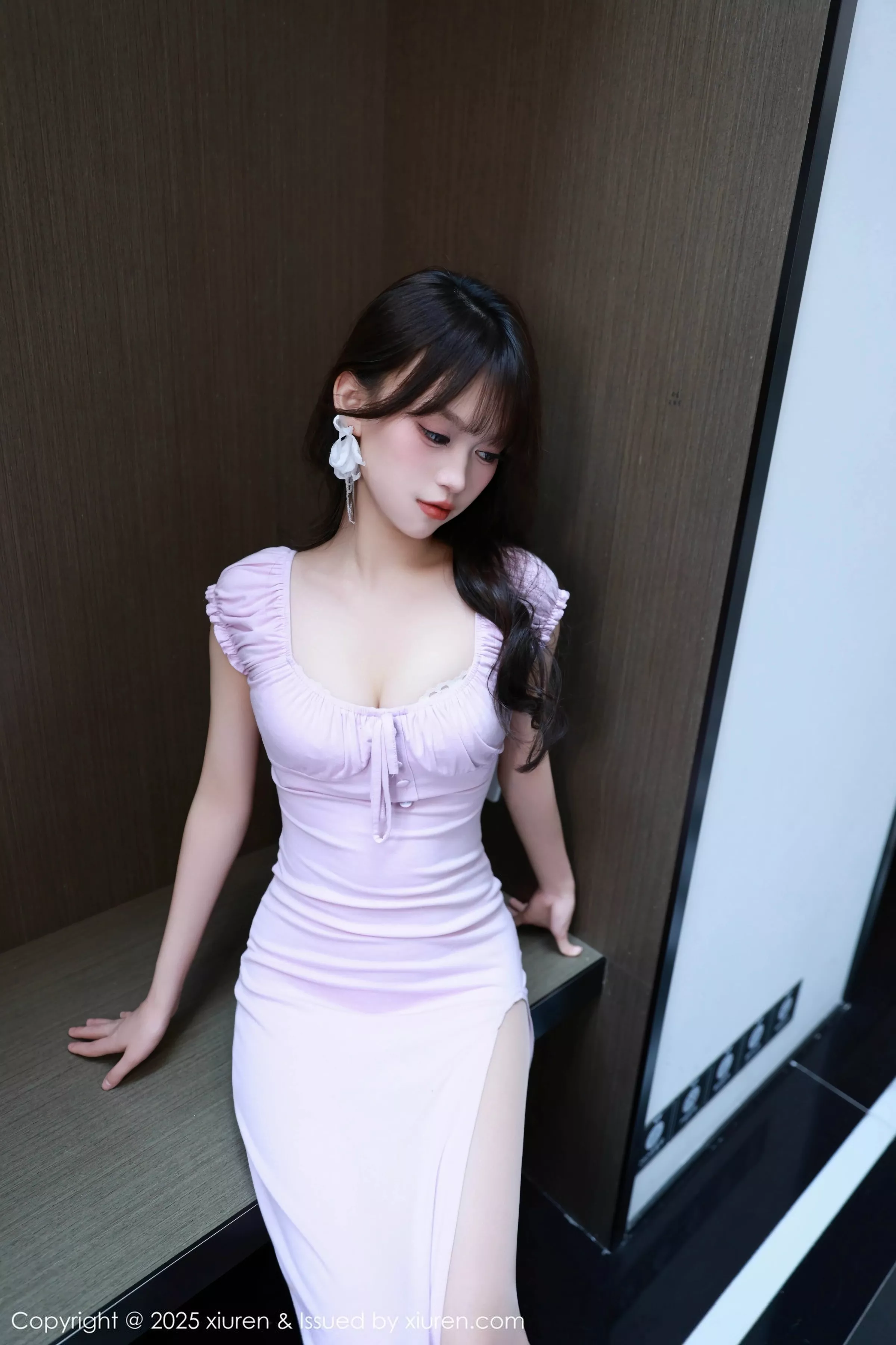 秀人集.com_[XiuRen秀人网]No.10532_模特糯咪性感紫色连衣长裙配超薄无内肉丝秀曼妙身材诱惑写真79P