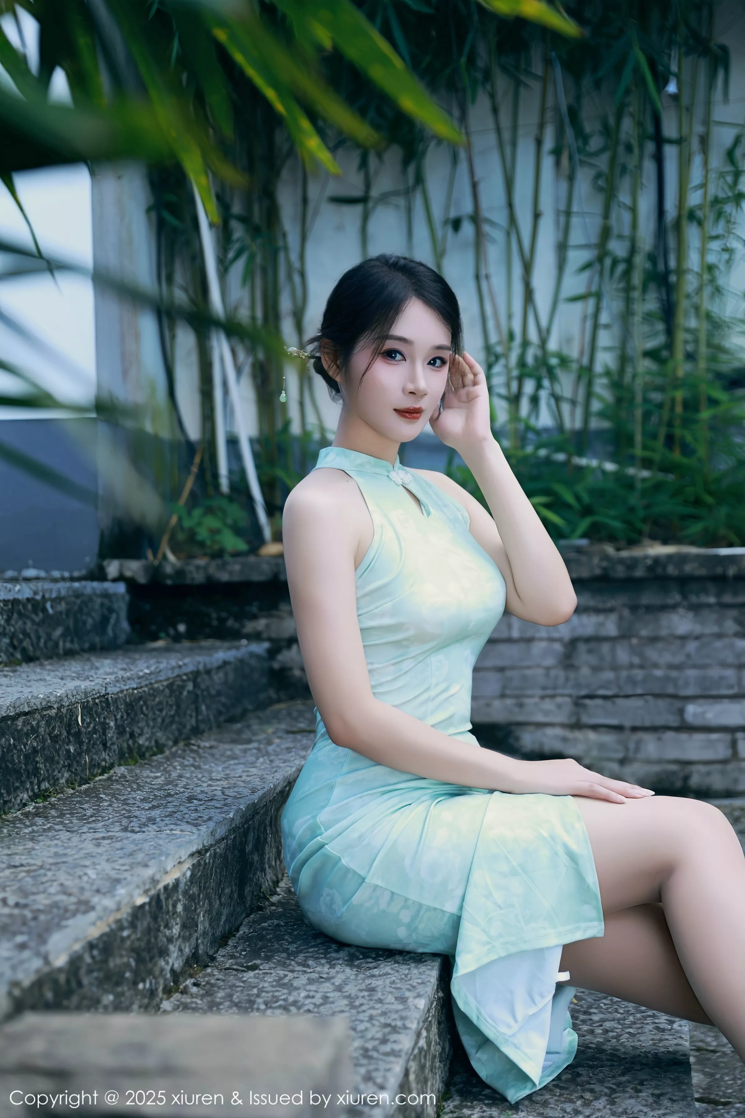 秀人集.com_[XiuRen秀人网]No.10538_模特南乔性感浅绿色旗袍服饰配超薄无内肉丝秀完美身材诱惑写真84P