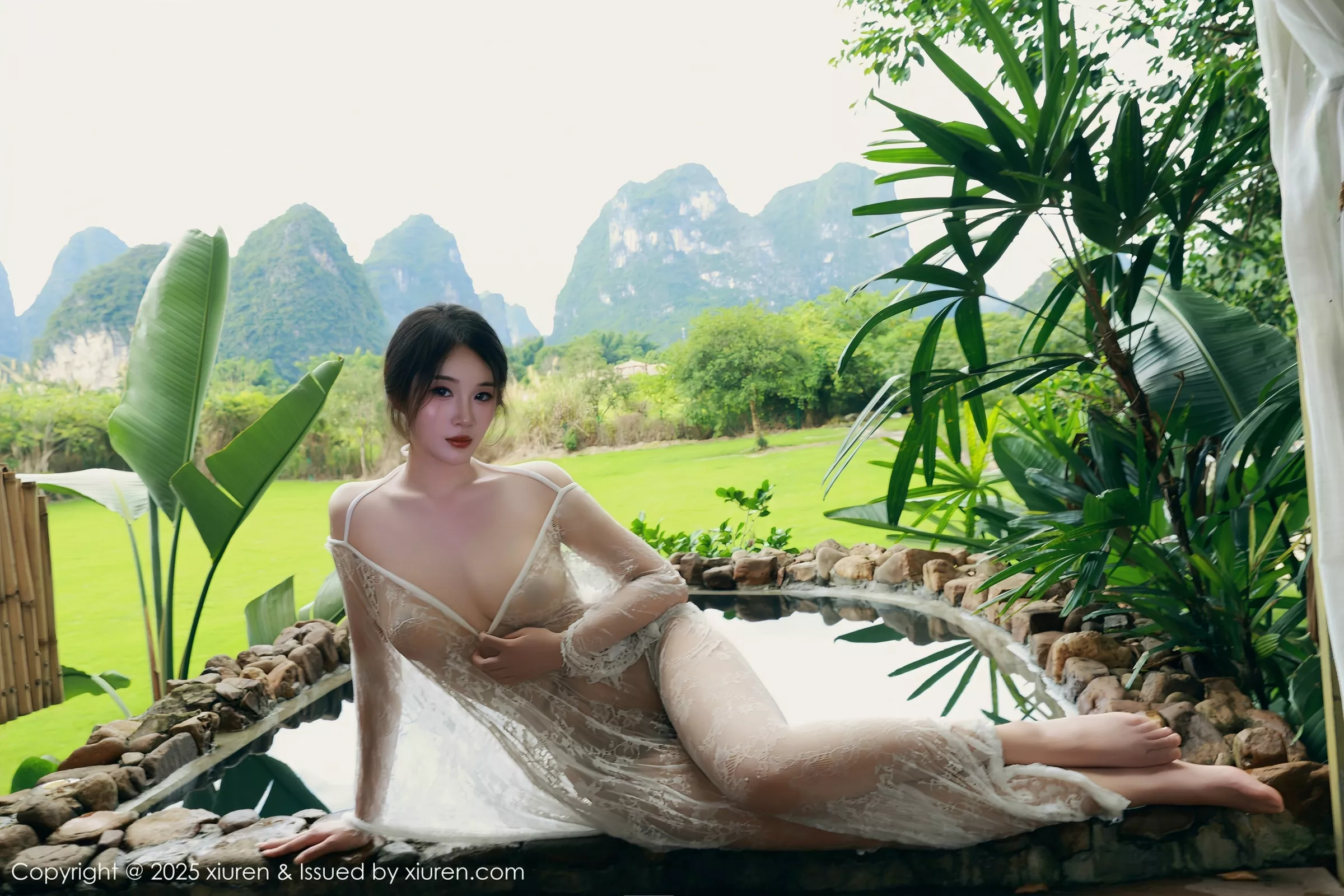 秀人集.com_[XiuRen秀人网]No.10538_模特南乔性感浅绿色旗袍服饰配超薄无内肉丝秀完美身材诱惑写真84P