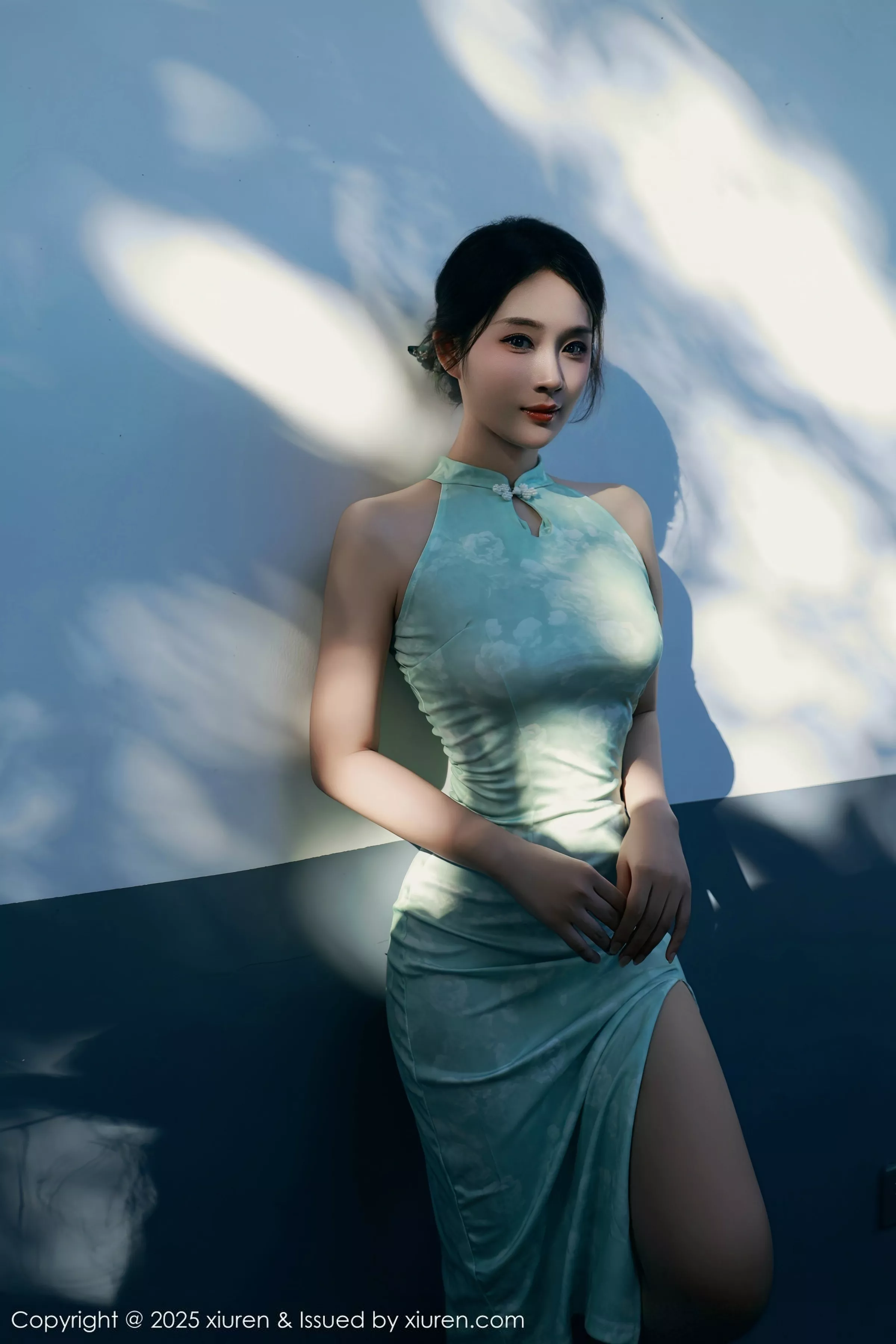 秀人集.com_[XiuRen秀人网]No.10538_模特南乔性感浅绿色旗袍服饰配超薄无内肉丝秀完美身材诱惑写真84P