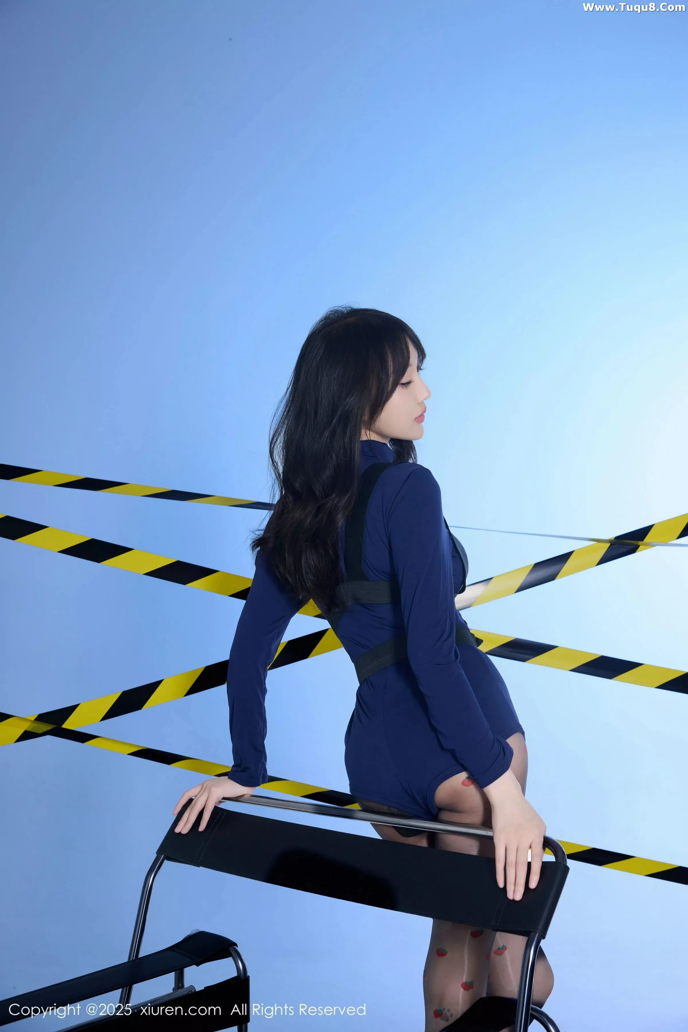 秀人集.com_[XiuRen秀人网]No.10544_模特玥儿玥er性感制服配草莓黑丝+胶带裹身秀曼妙身姿诱惑写真68P