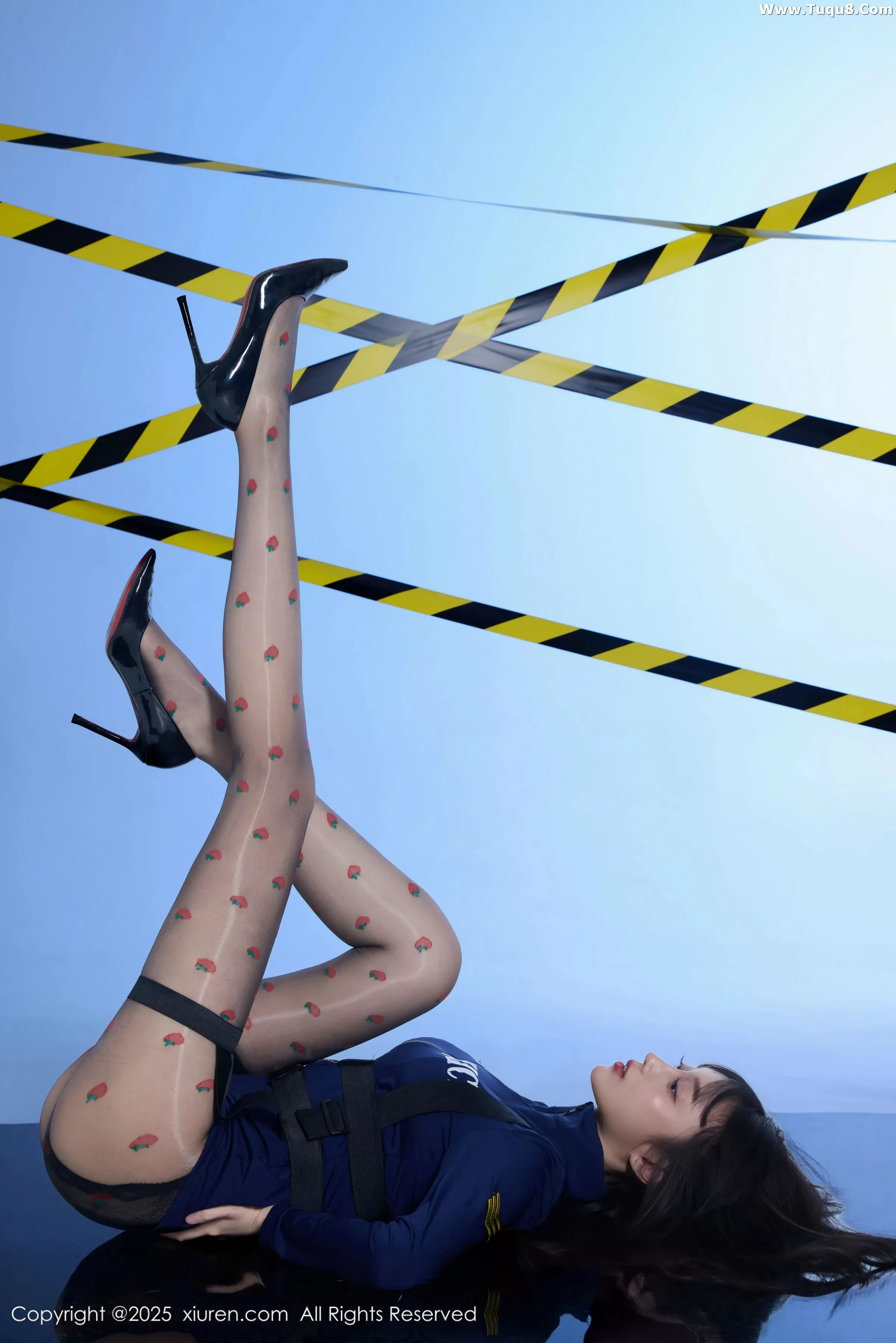秀人集.com_[XiuRen秀人网]No.10544_模特玥儿玥er性感制服配草莓黑丝+胶带裹身秀曼妙身姿诱惑写真68P