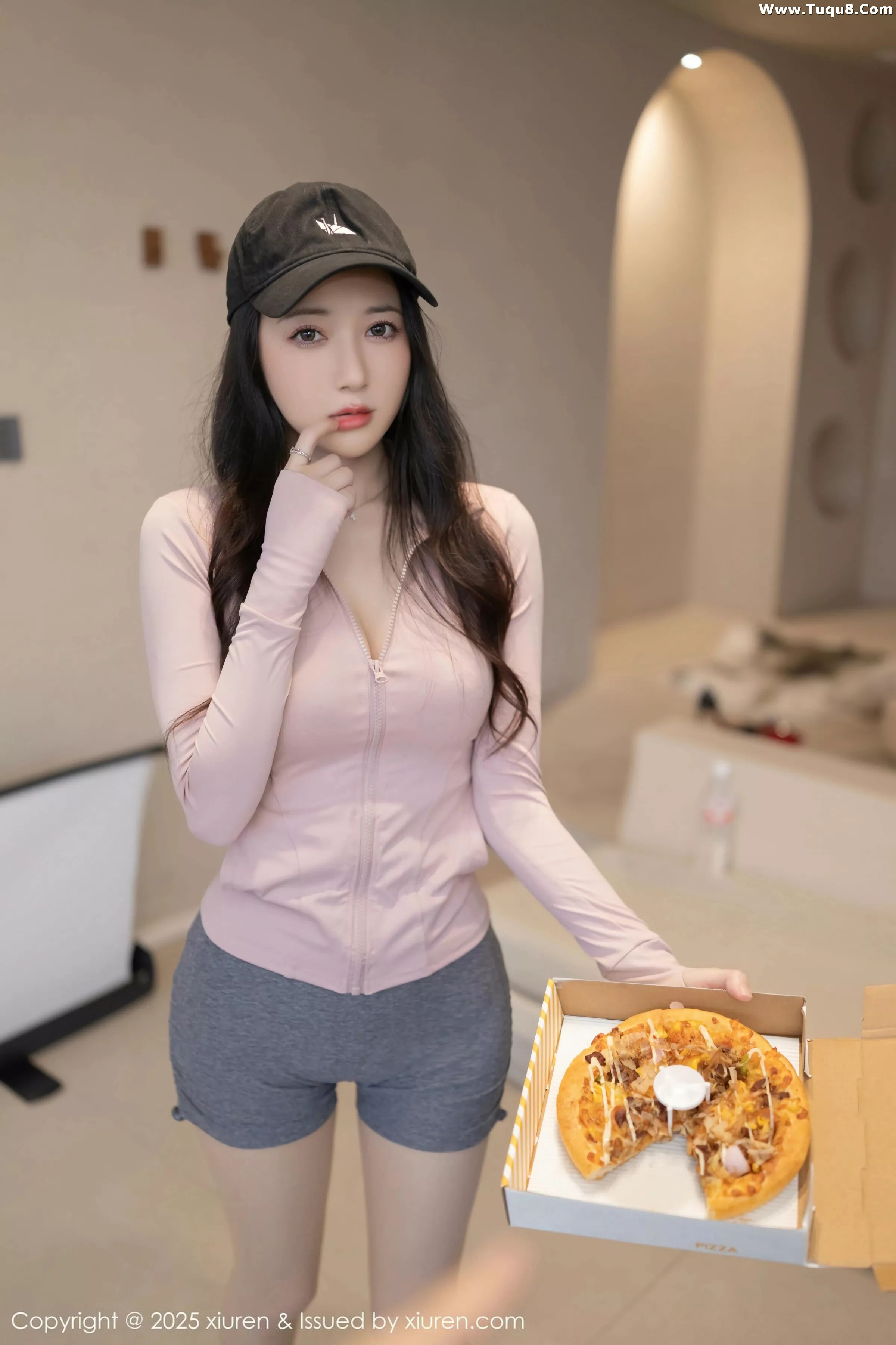 秀人集.com_[XiuRen秀人网]No.10542_模特鱼子酱Fish粉色上衣配灰短裙露灰色内衣秀曼妙身材诱惑写真80P