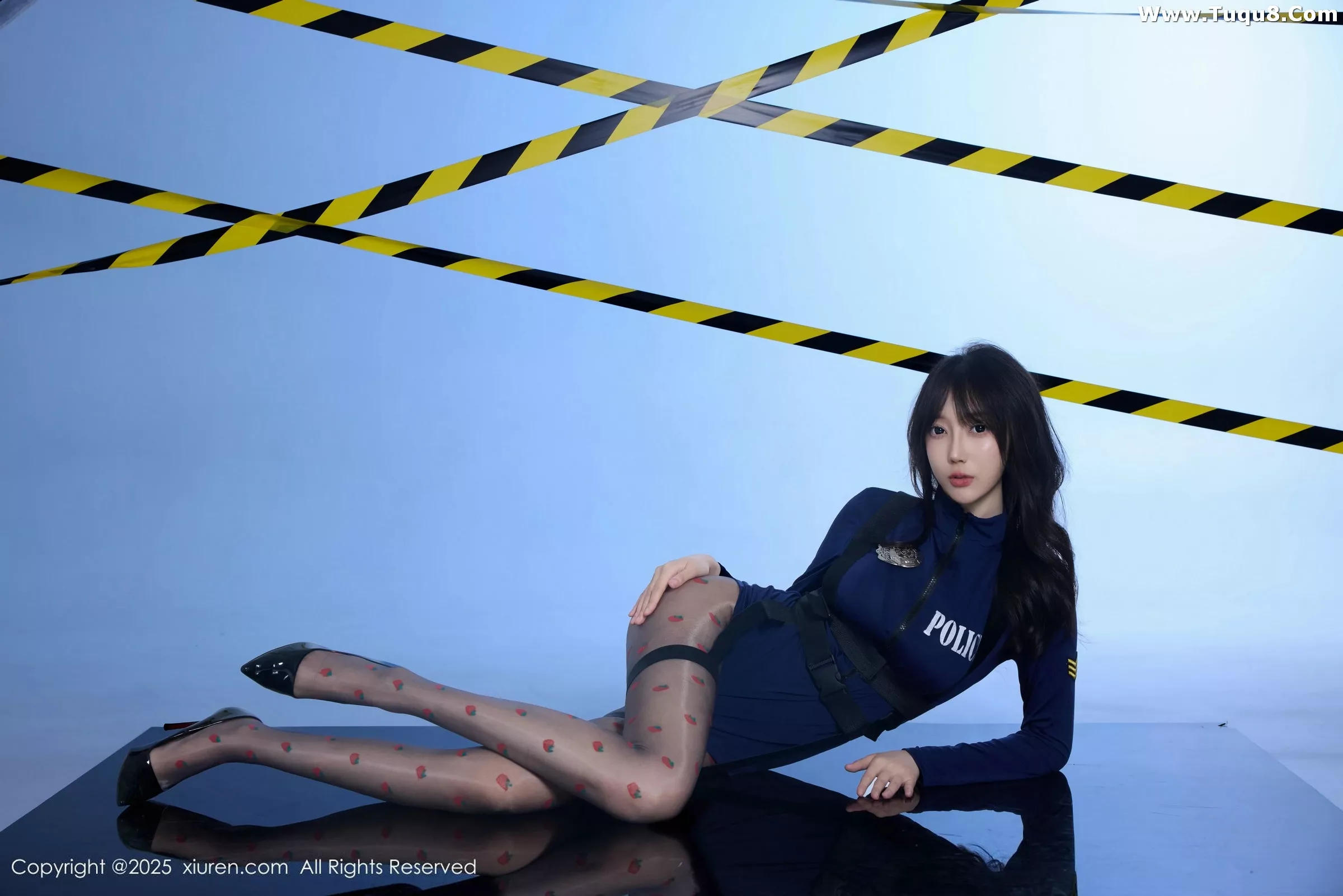 秀人集.com_[XiuRen秀人网]No.10544_模特玥儿玥er性感制服配草莓黑丝+胶带裹身秀曼妙身姿诱惑写真68P