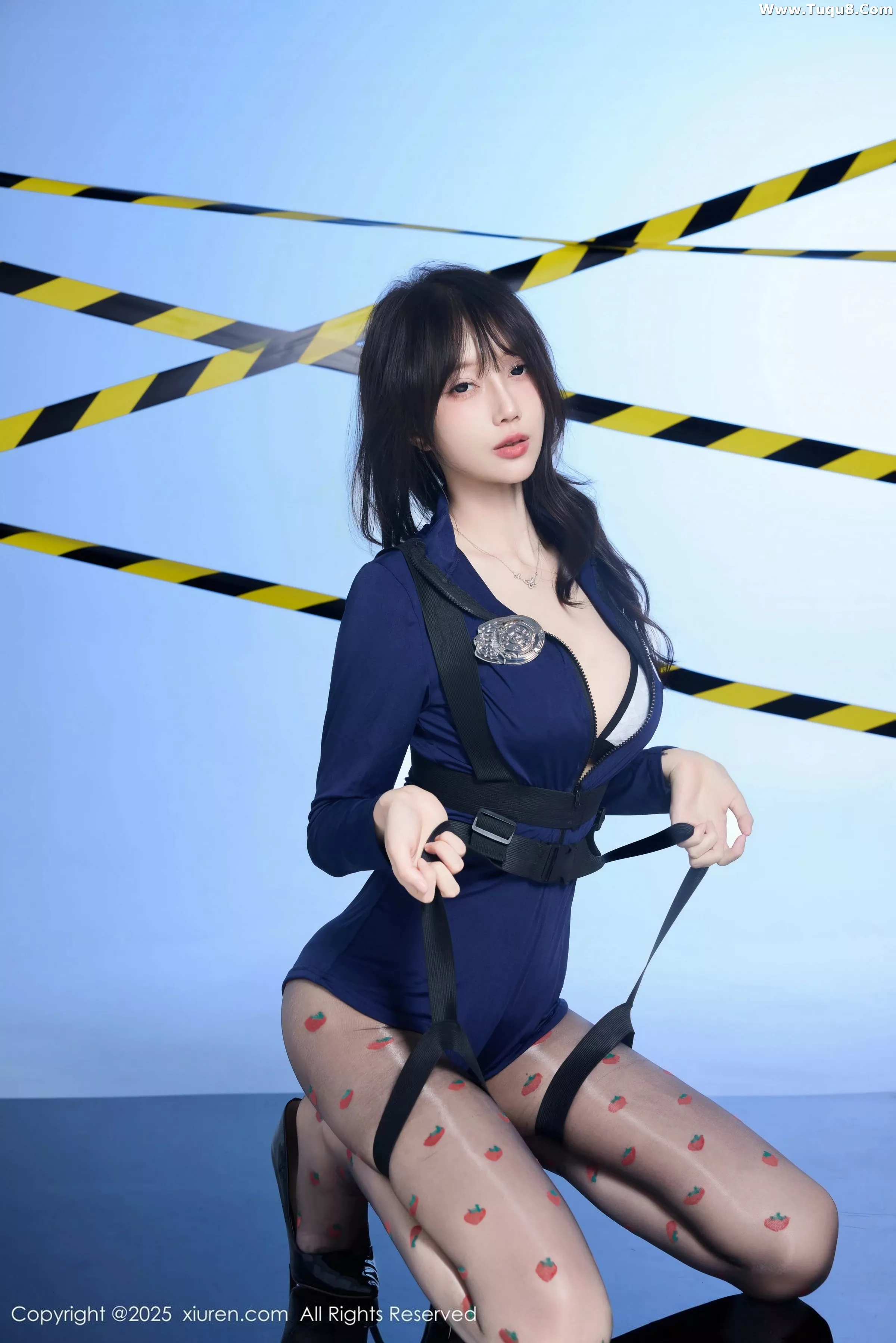 秀人集.com_[XiuRen秀人网]No.10544_模特玥儿玥er性感制服配草莓黑丝+胶带裹身秀曼妙身姿诱惑写真68P