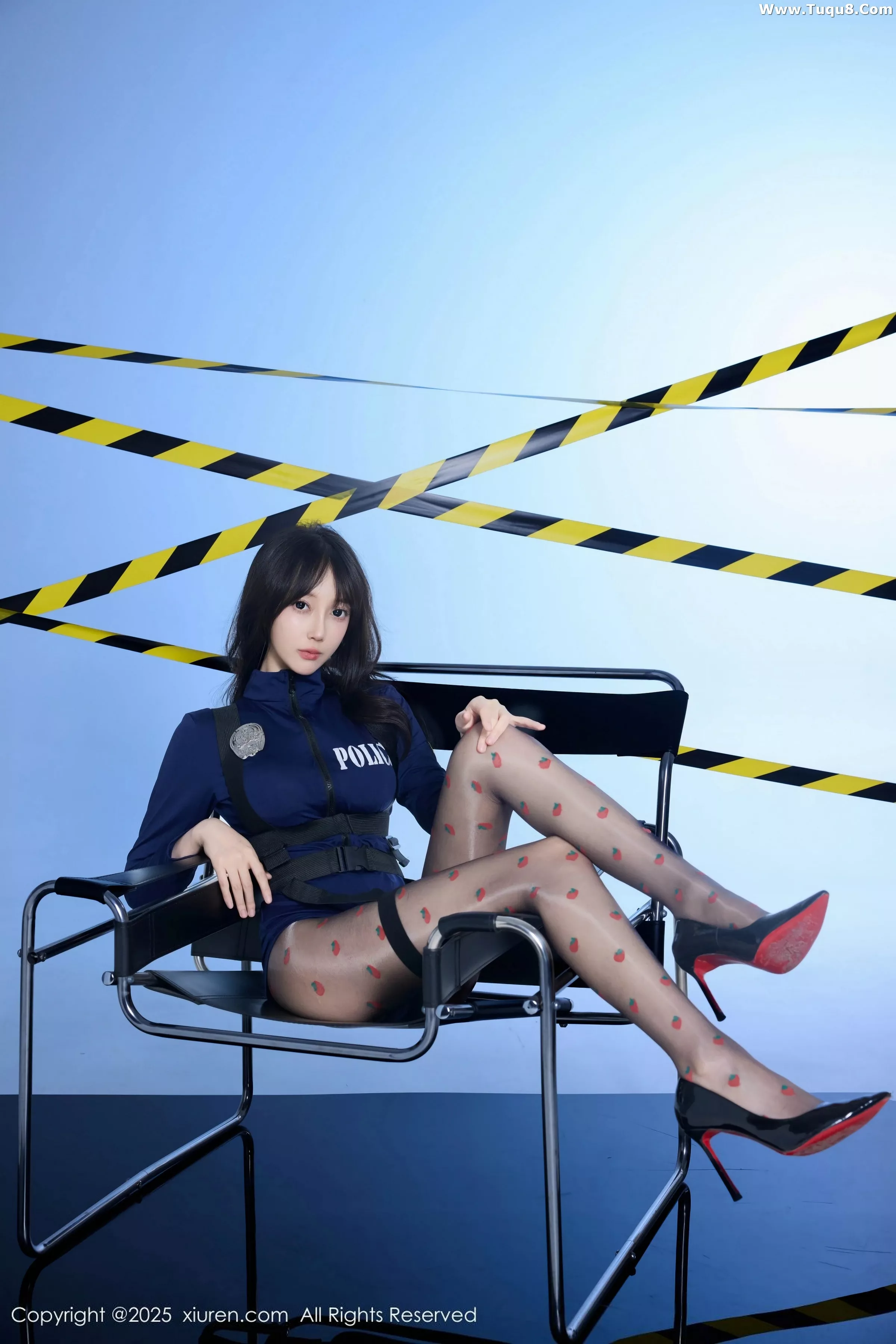 秀人集.com_[XiuRen秀人网]No.10544_模特玥儿玥er性感制服配草莓黑丝+胶带裹身秀曼妙身姿诱惑写真68P