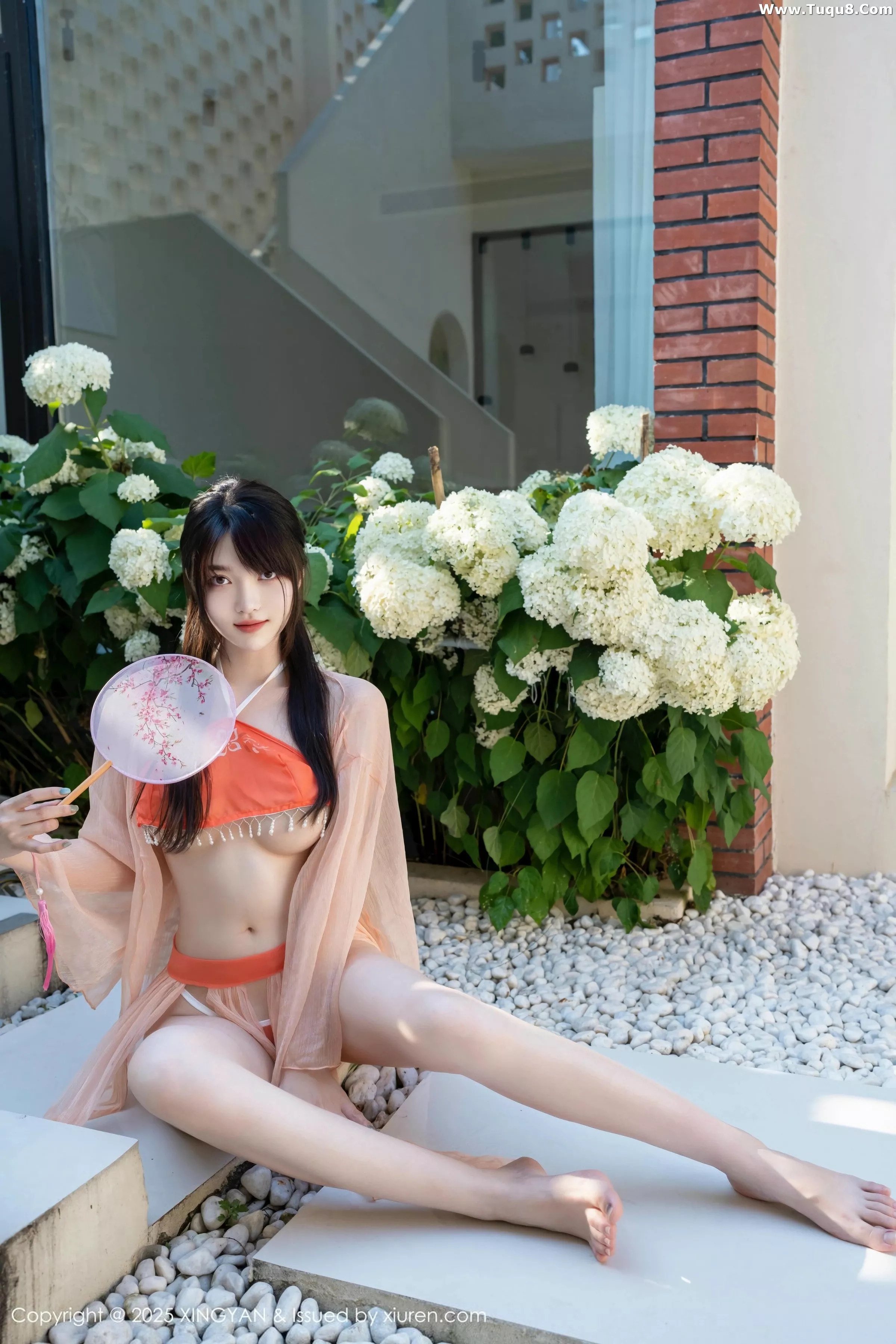 秀人集.com_[XINGYAN星颜社]VOL.369_模特白露lulu性感粉色情趣肚兜服饰秀曼妙身姿惹火诱惑写真68P