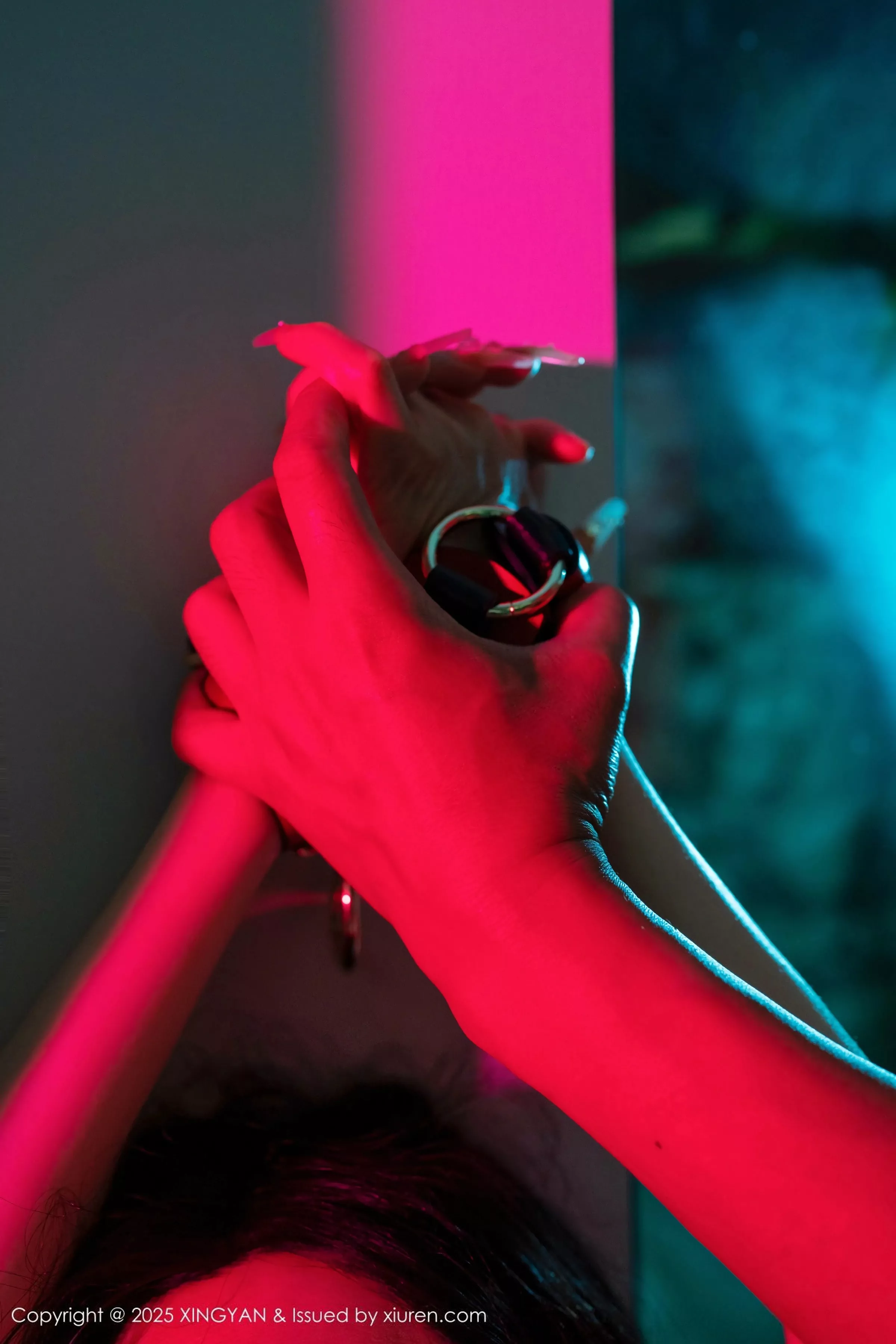 秀人集.com_[XINGYAN星颜社]VOL.359_模特潘思沁性感黑色情趣内衣配超薄黑丝秀巨乳肥臀惹火诱惑写真77P