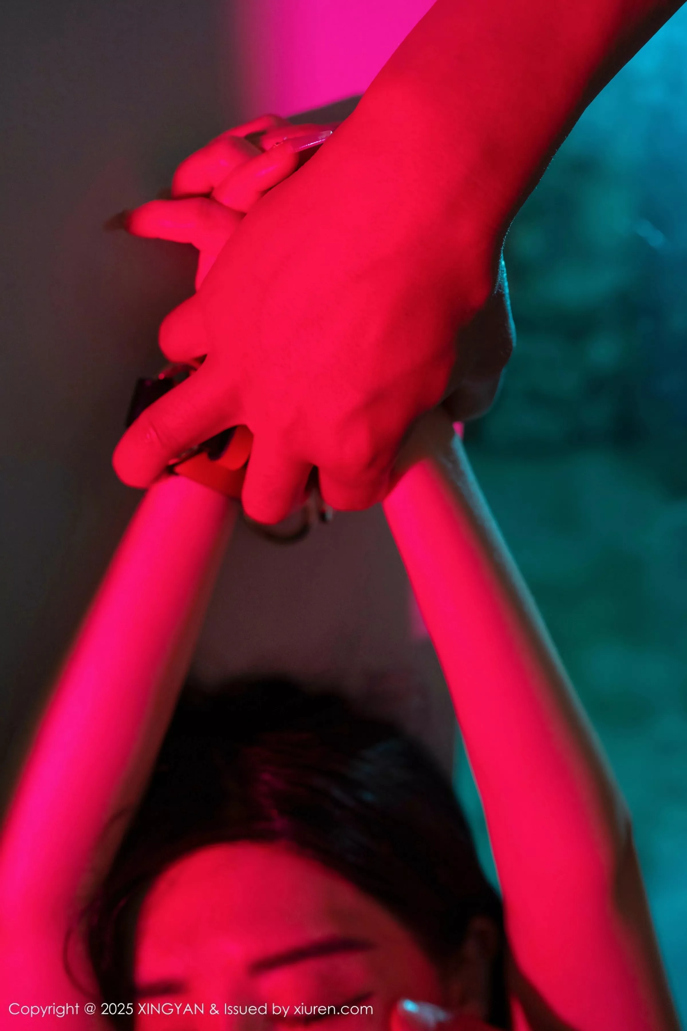 秀人集.com_[XINGYAN星颜社]VOL.359_模特潘思沁性感黑色情趣内衣配超薄黑丝秀巨乳肥臀惹火诱惑写真77P