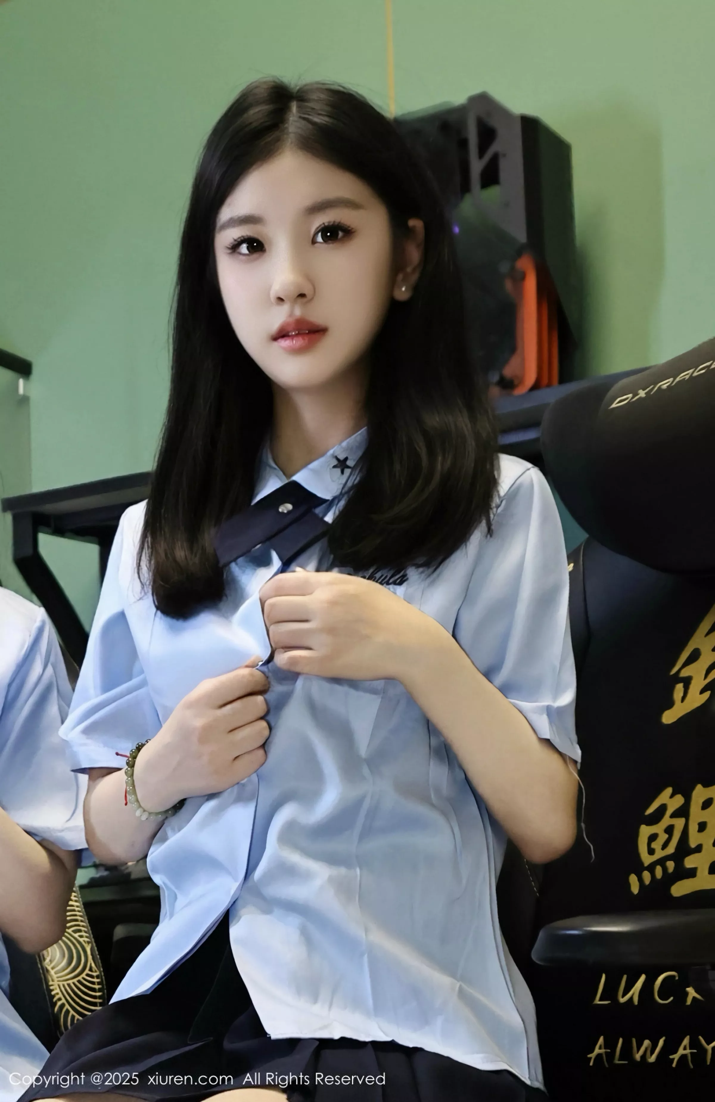 秀人集.com_[XiuRen秀人网]No.10443_模特合集美女小芭乐性感学生制服露粉色内衣秀曼妙身姿诱惑写真77P