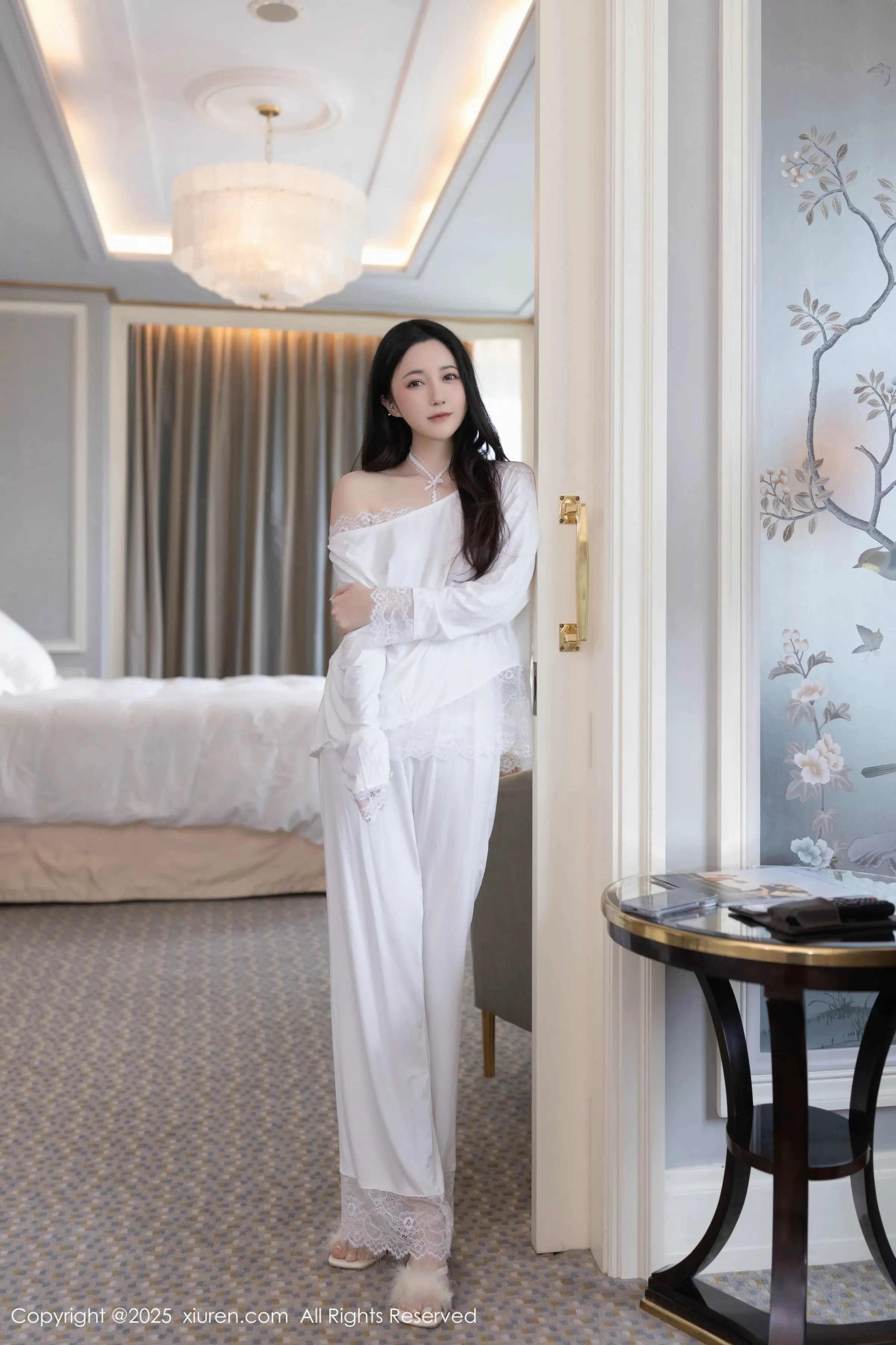 秀人集.com_[XiuRen秀人网]No.10445_模特鱼子酱Fish性感白色连衣裙露白色内衣秀曼妙身材诱惑写真81P