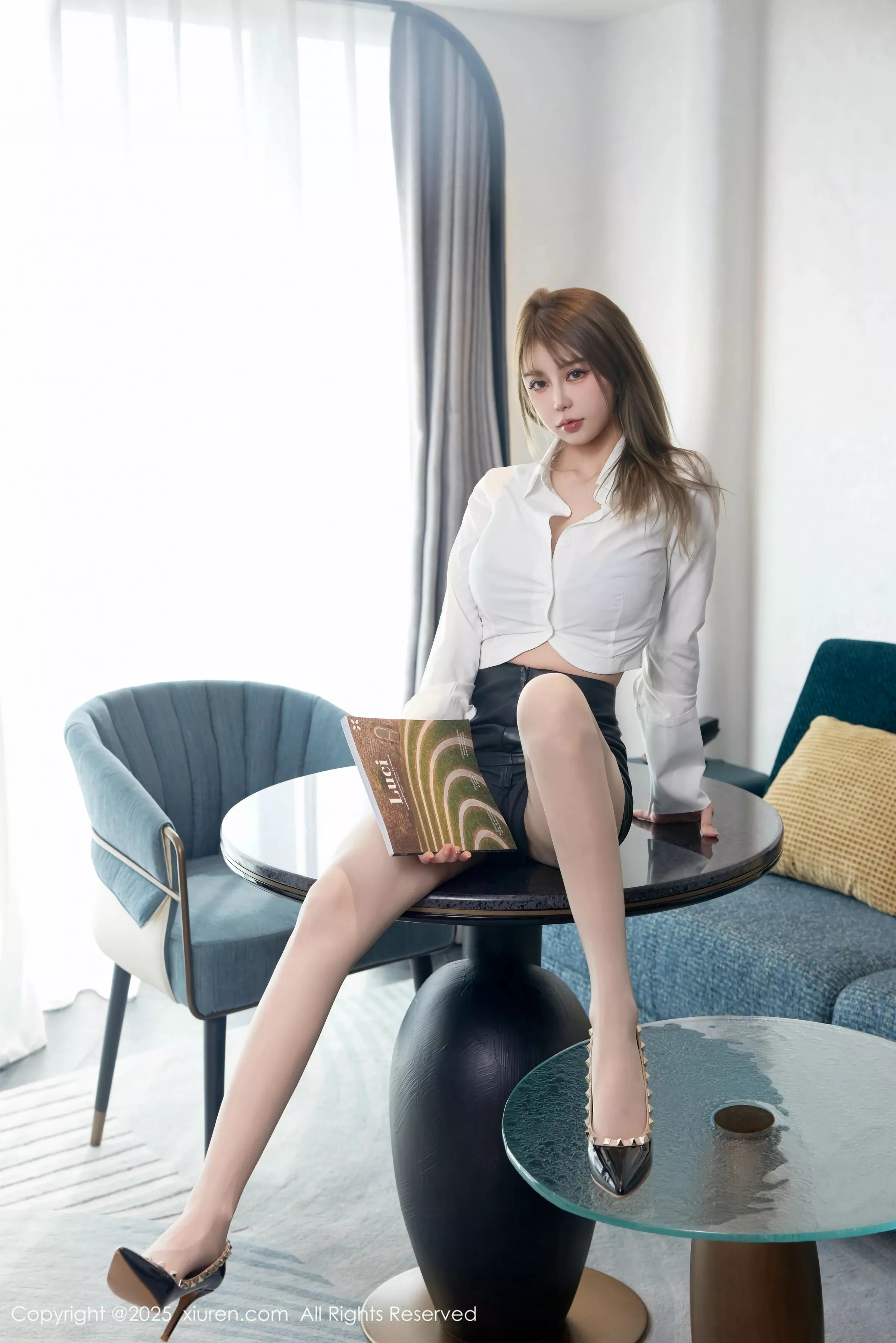 秀人集.com_[XiuRen秀人网]No.10439_模特Zoe柚柚性感紫色蕾丝内衣配超薄肉丝秀丰满身材诱惑写真80P