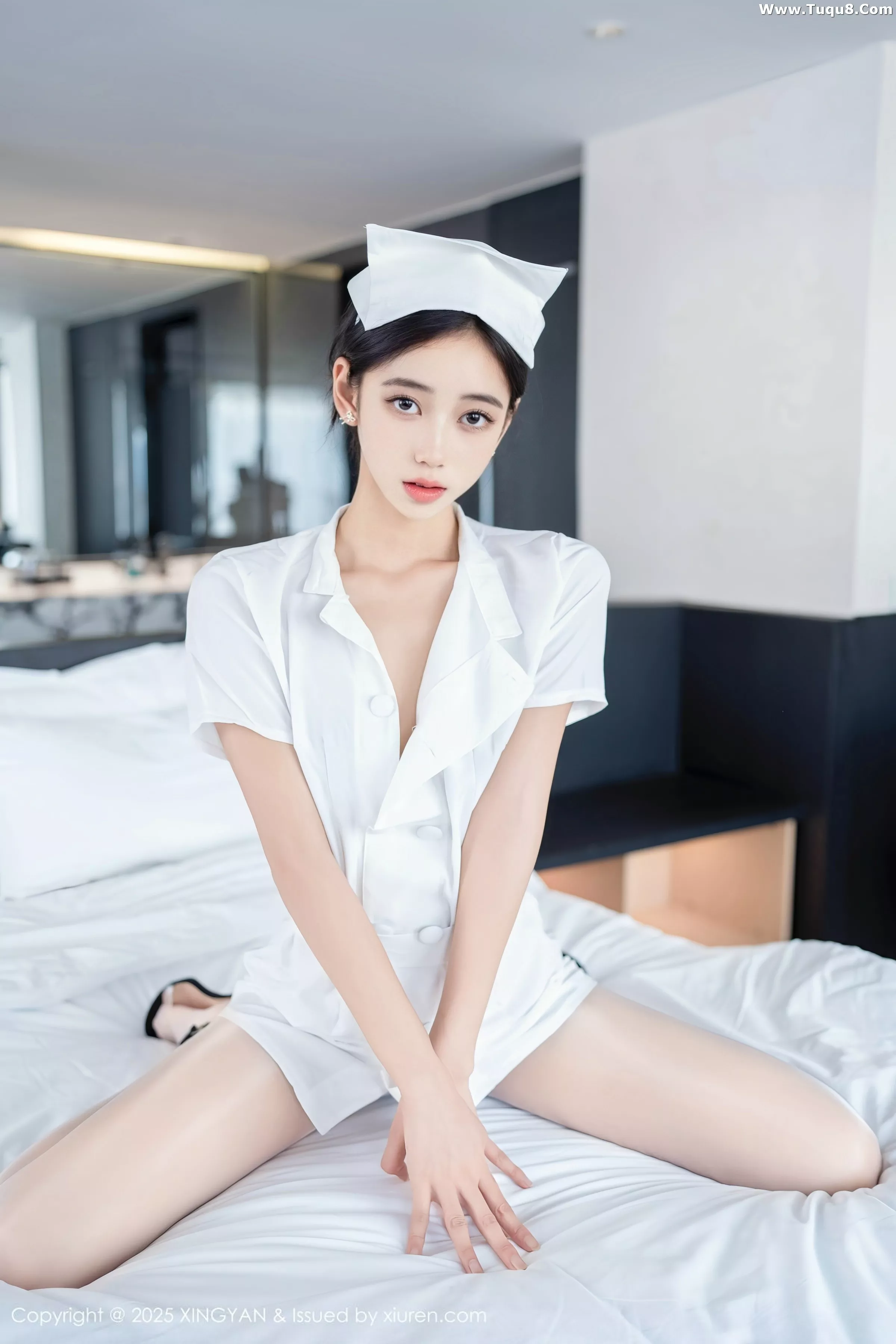 秀人集.com_[XINGYAN星颜社]VOL.371_模特时安安性感白色护士服配超薄无内白丝秀柔美身姿诱惑写真75P