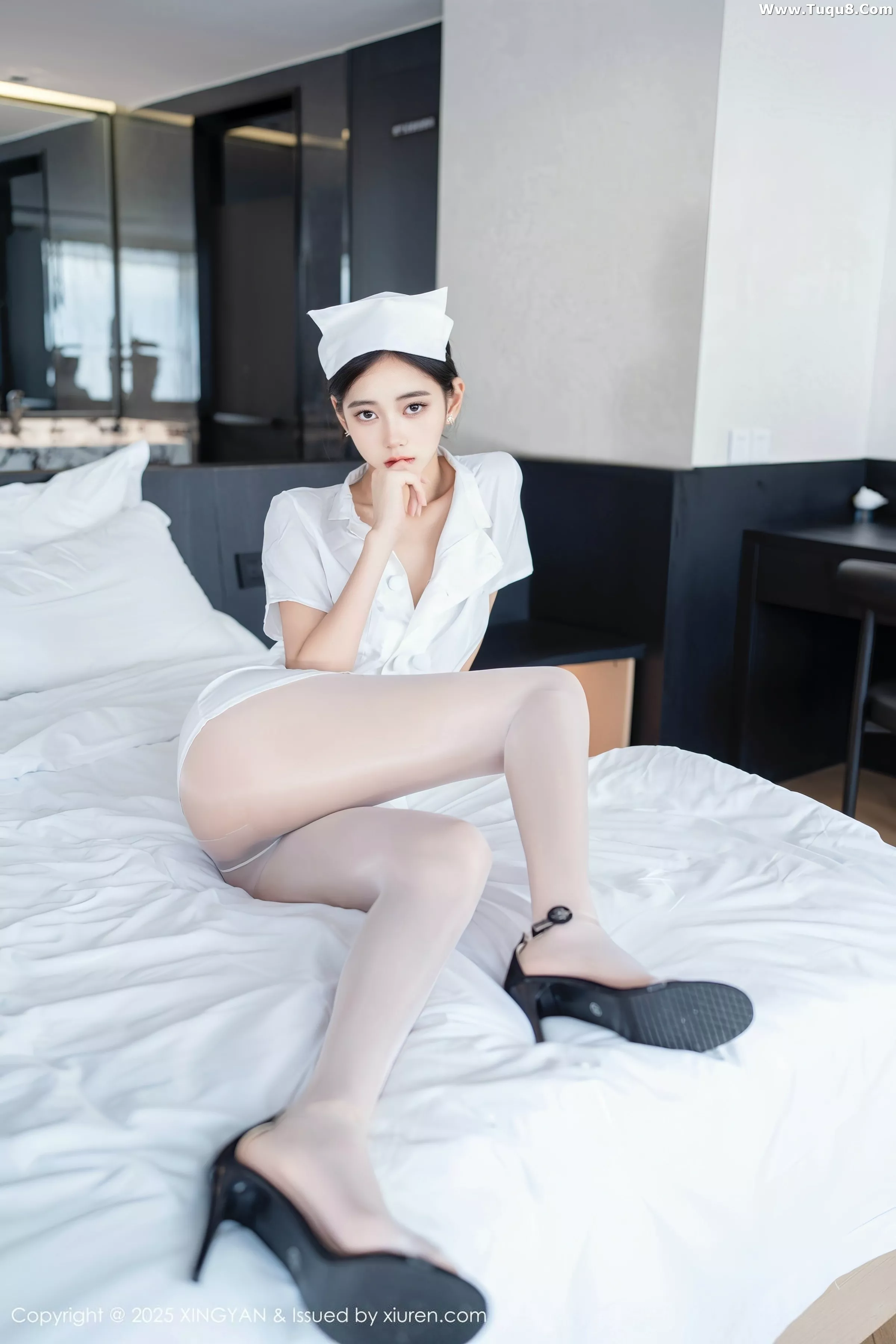 秀人集.com_[XINGYAN星颜社]VOL.371_模特时安安性感白色护士服配超薄无内白丝秀柔美身姿诱惑写真75P