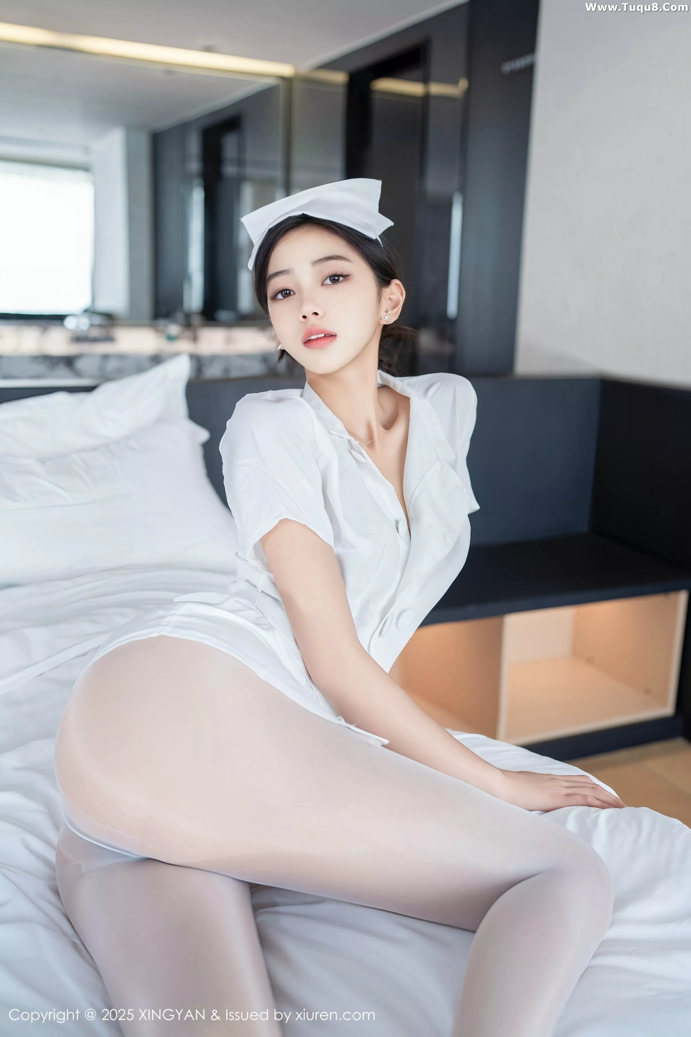 秀人集.com_[XINGYAN星颜社]VOL.371_模特时安安性感白色护士服配超薄无内白丝秀柔美身姿诱惑写真75P