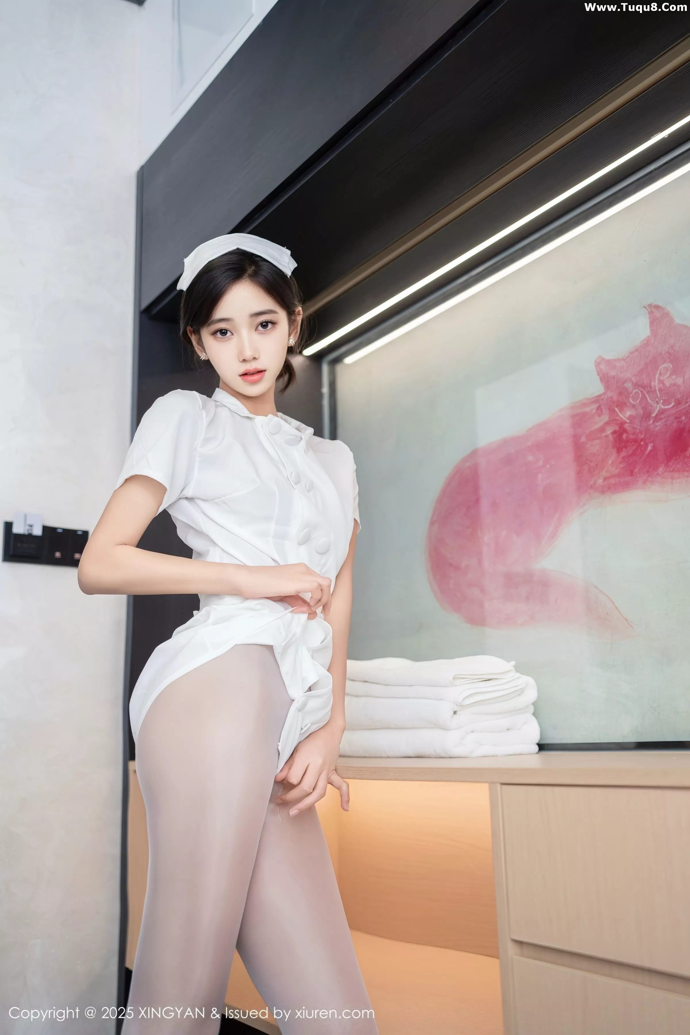 秀人集.com_[XINGYAN星颜社]VOL.371_模特时安安性感白色护士服配超薄无内白丝秀柔美身姿诱惑写真75P