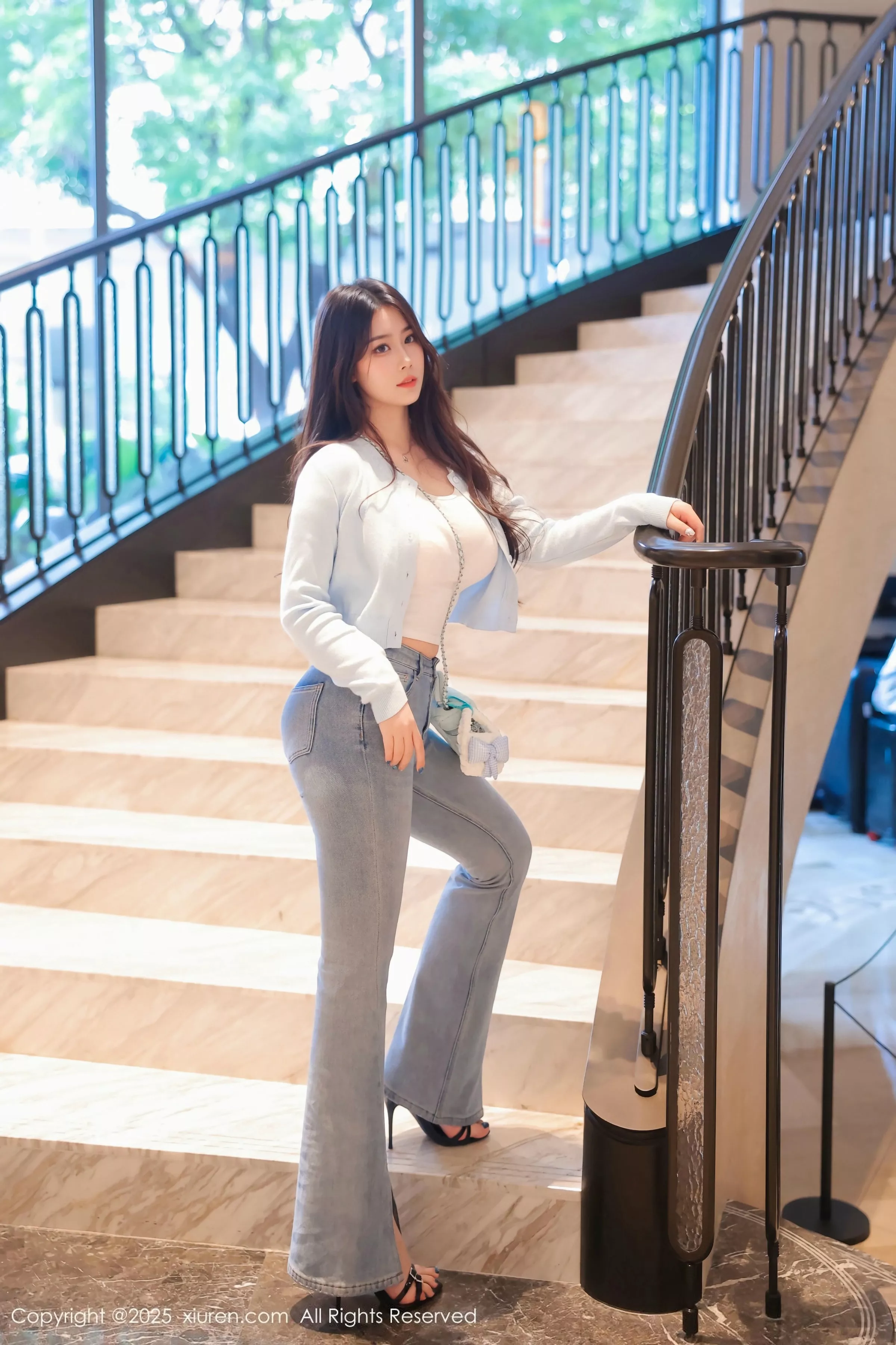 秀人集.com_[XiuRen秀人网]No.10450_模特蛋蛋宝性感粉色内衣配牛仔裤露超薄黑丝秀丰腴身材诱惑写真70P