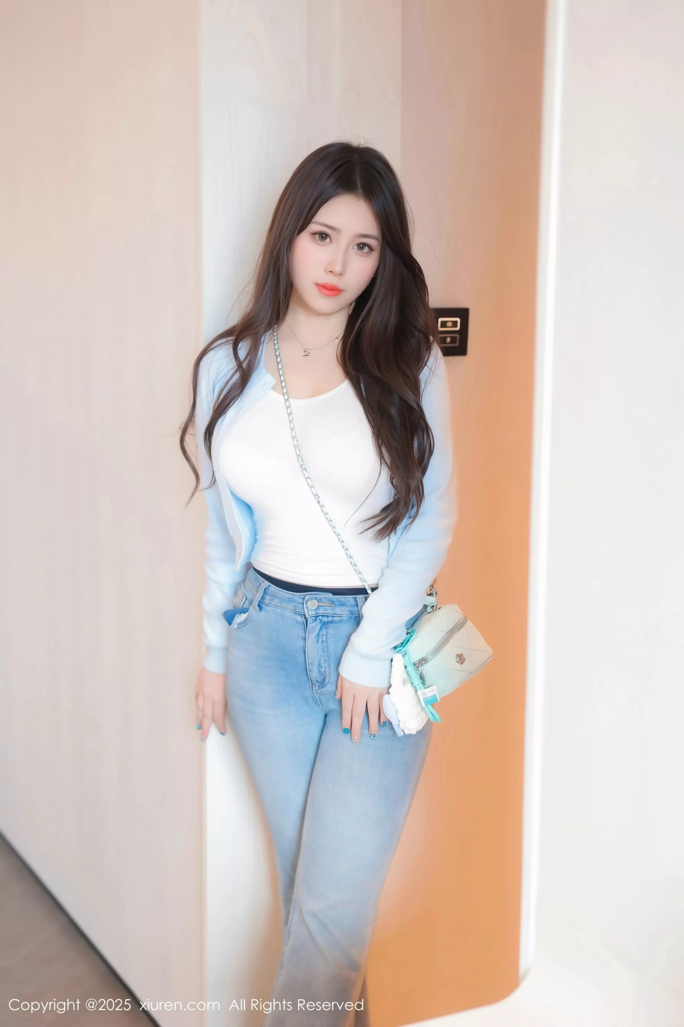 秀人集.com_[XiuRen秀人网]No.10450_模特蛋蛋宝性感粉色内衣配牛仔裤露超薄黑丝秀丰腴身材诱惑写真70P